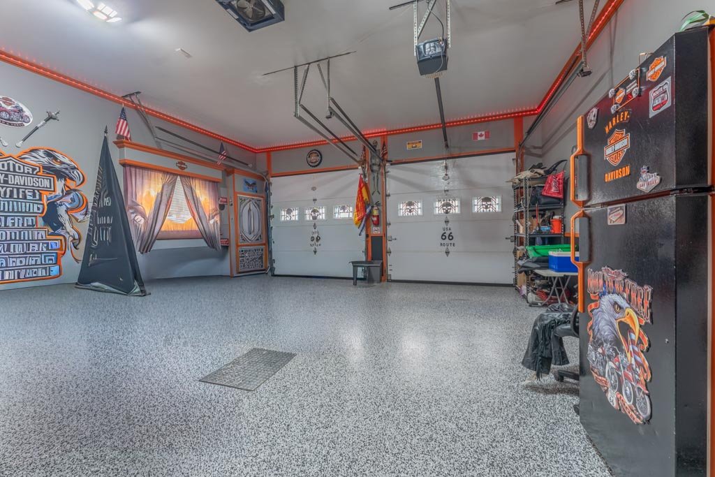 Garage avec accès direct à la maison