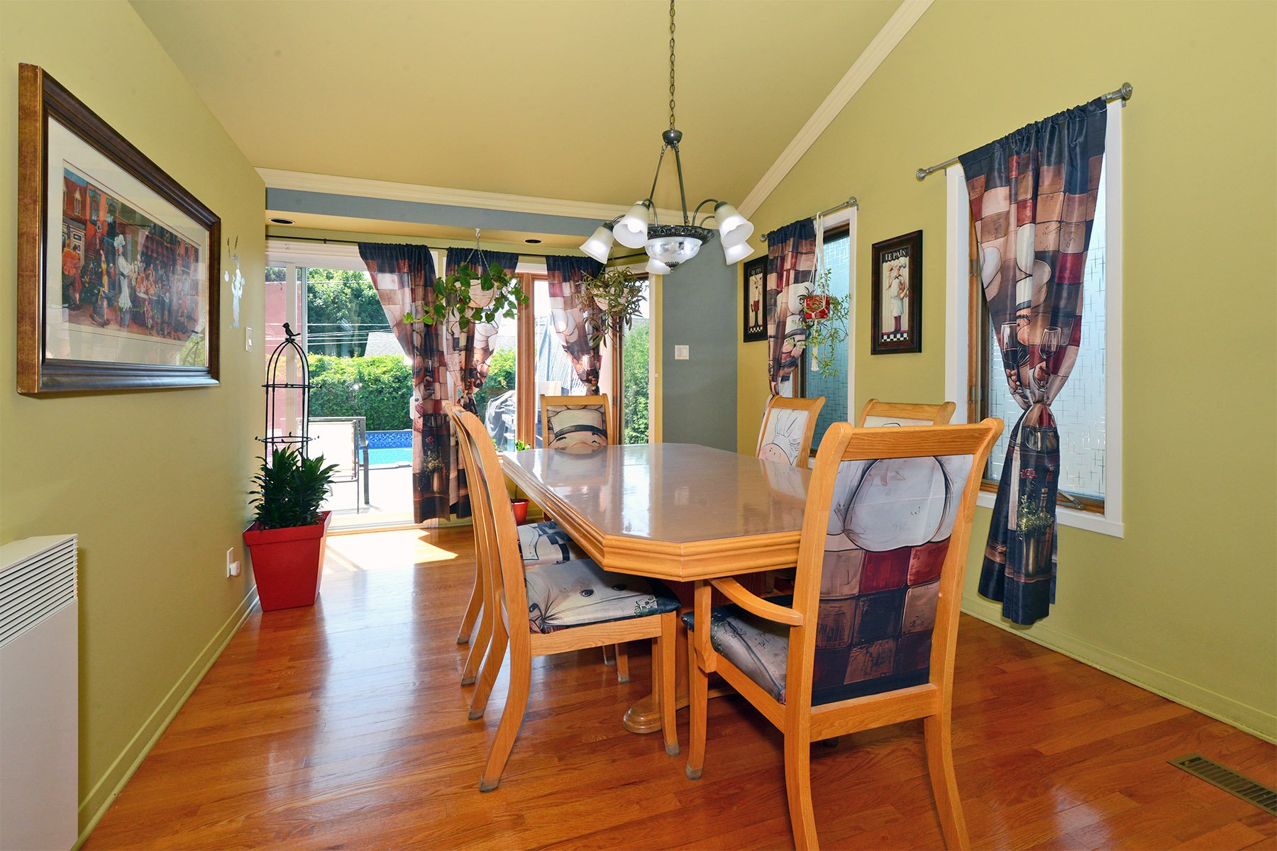 Dining room