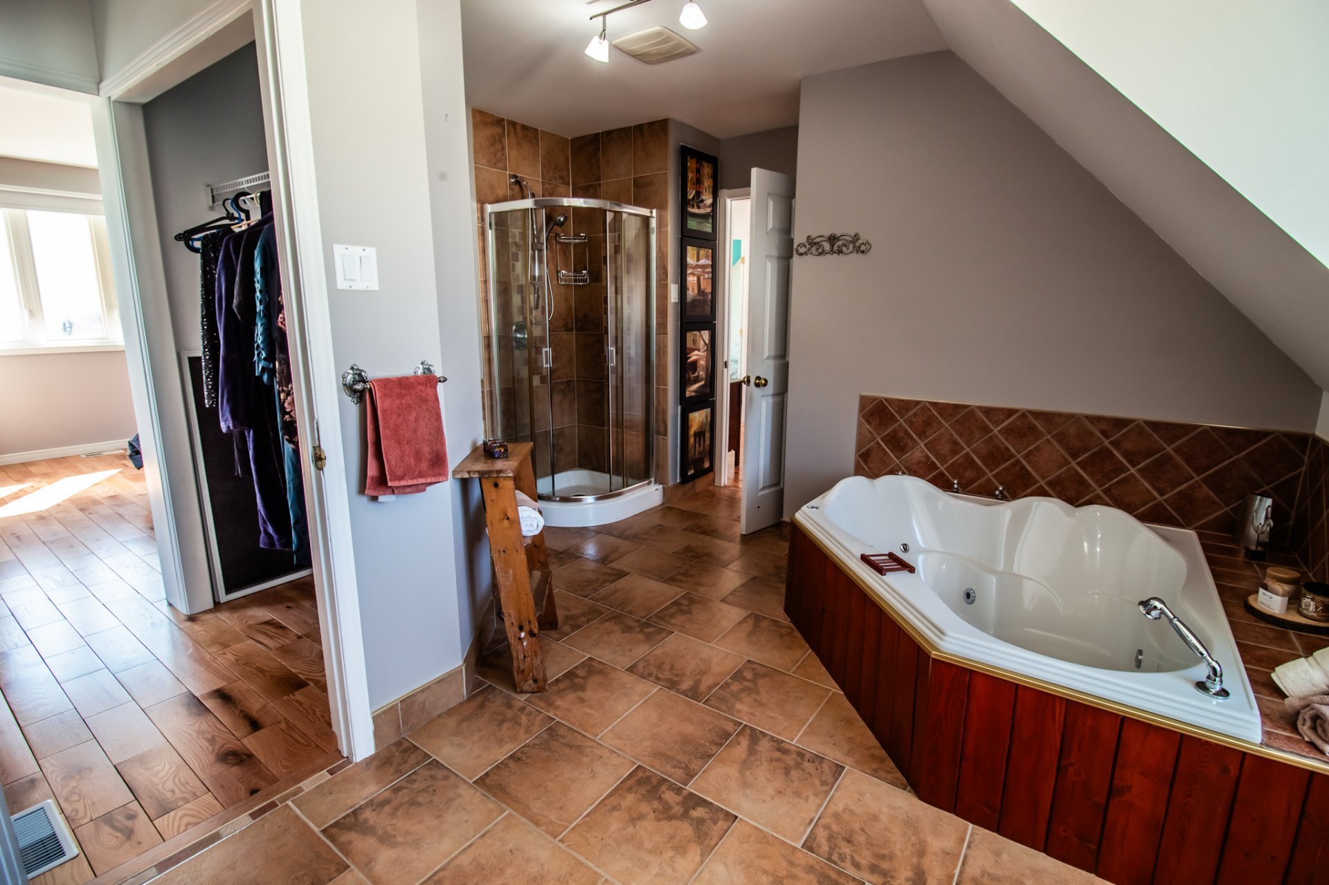 Salle de bains attenante à la CCP