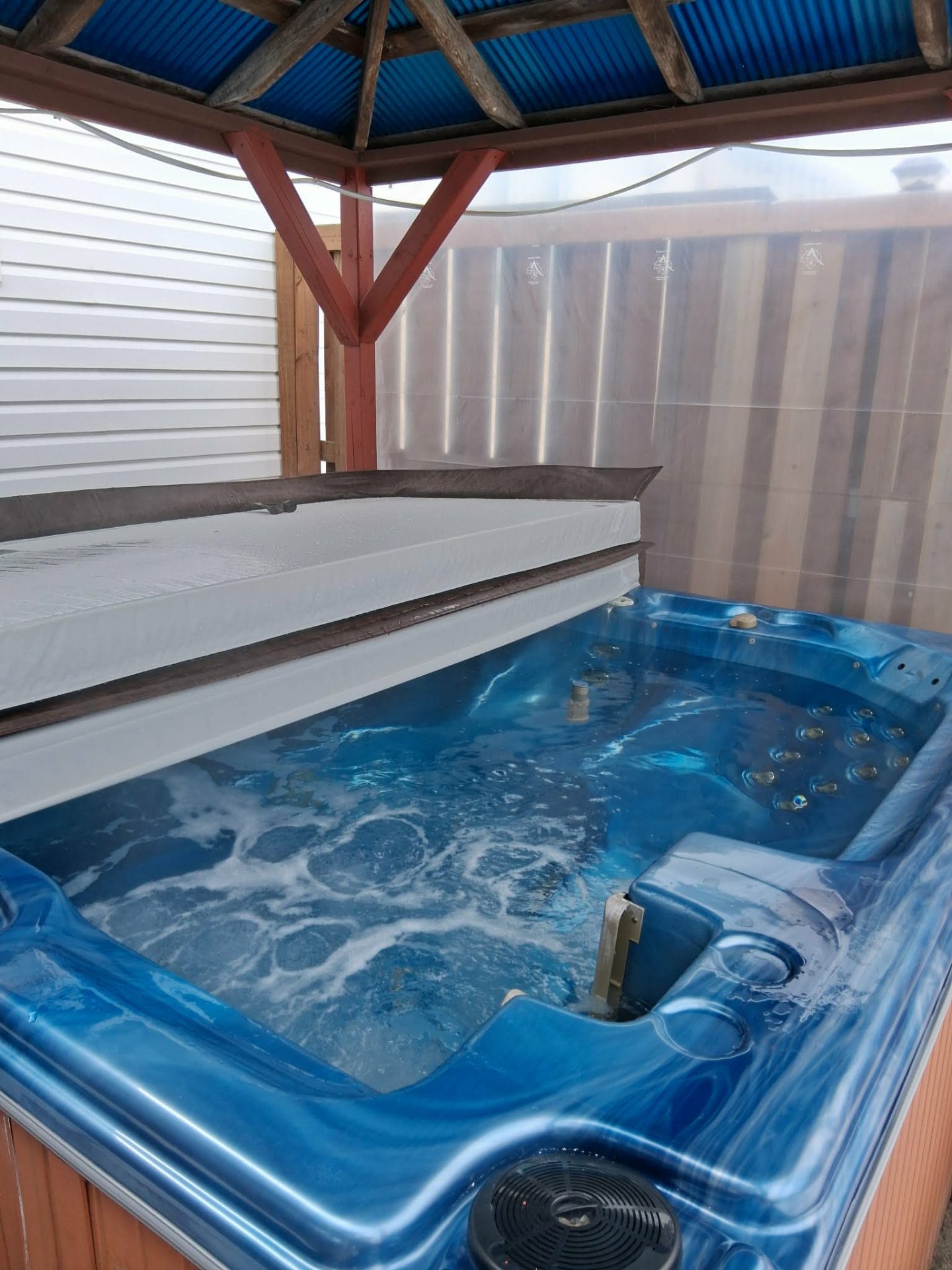 Hot tub