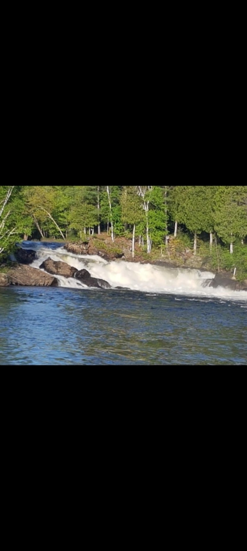 paysage des chutes près de la propriété