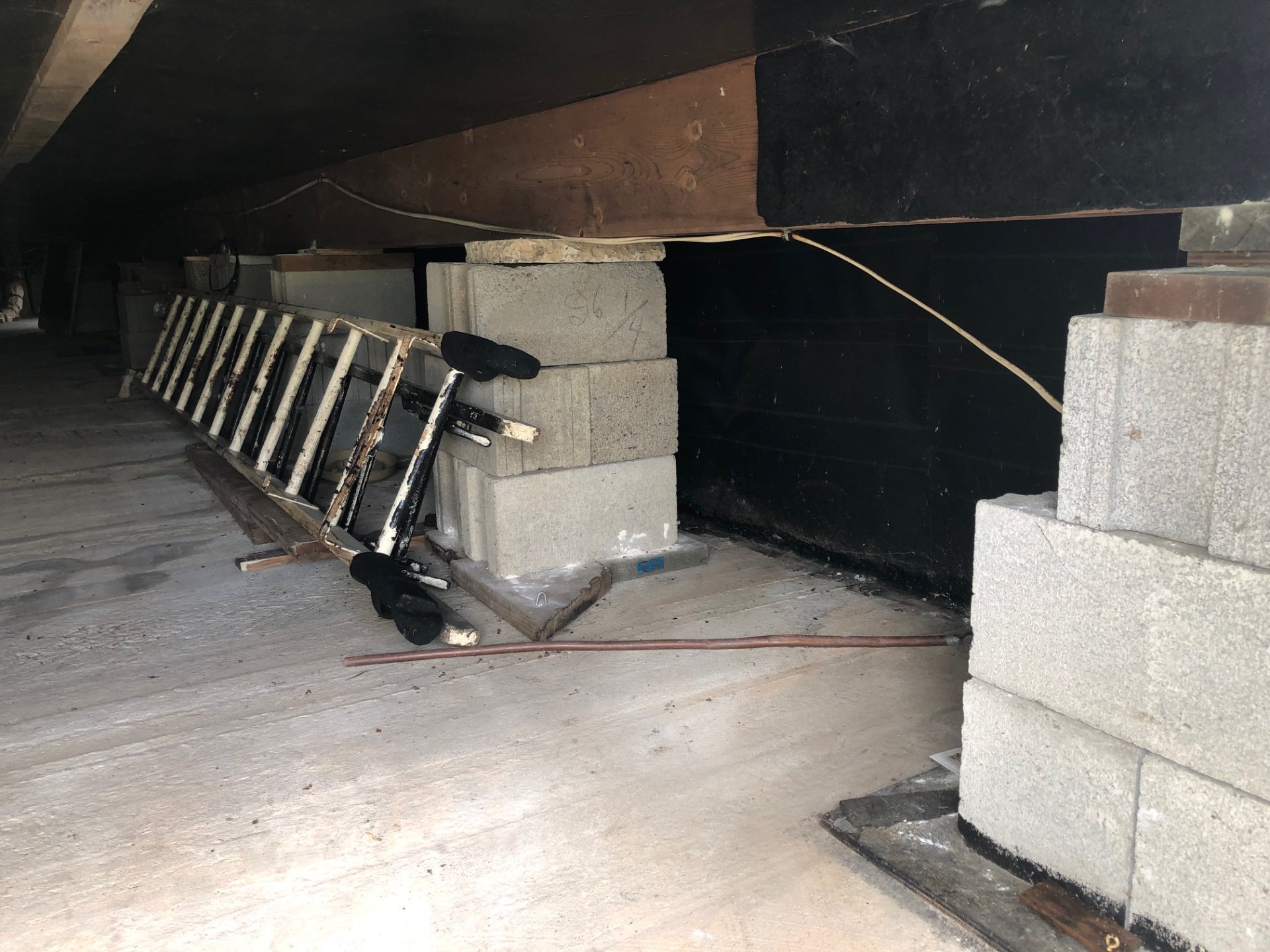 dalle de béton et blocs de béton