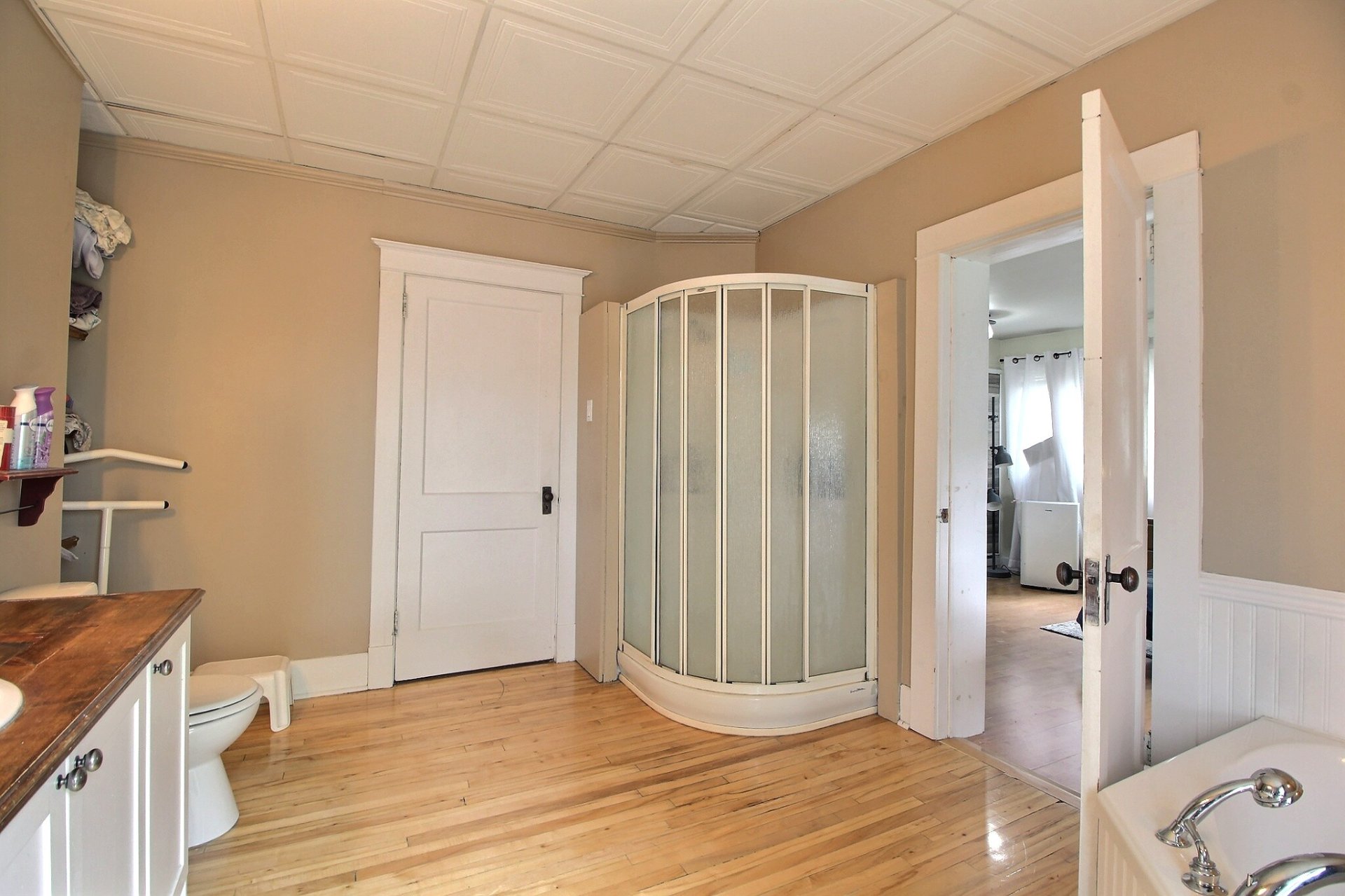 Ensuite bathroom