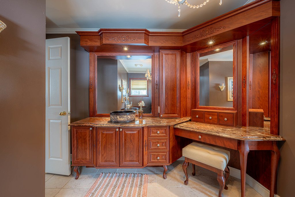 Ensuite bathroom
