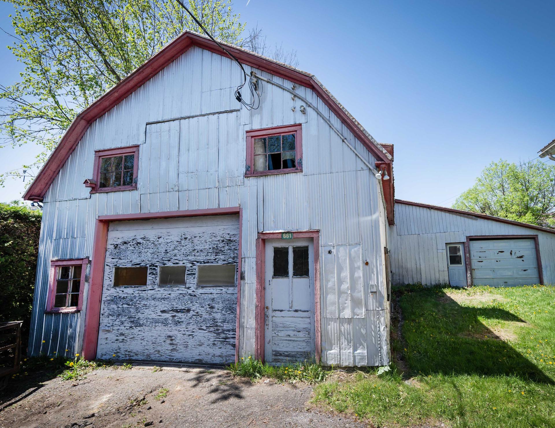Garage