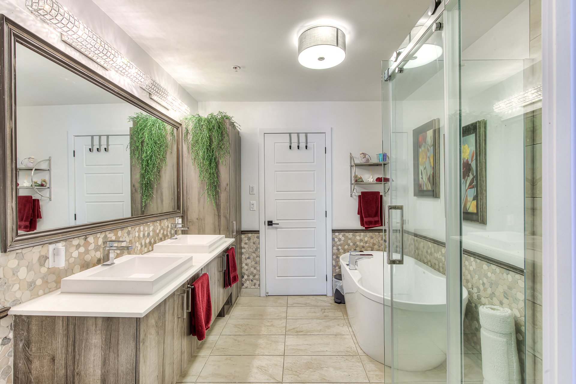 Salle de bains attenante à la CCP