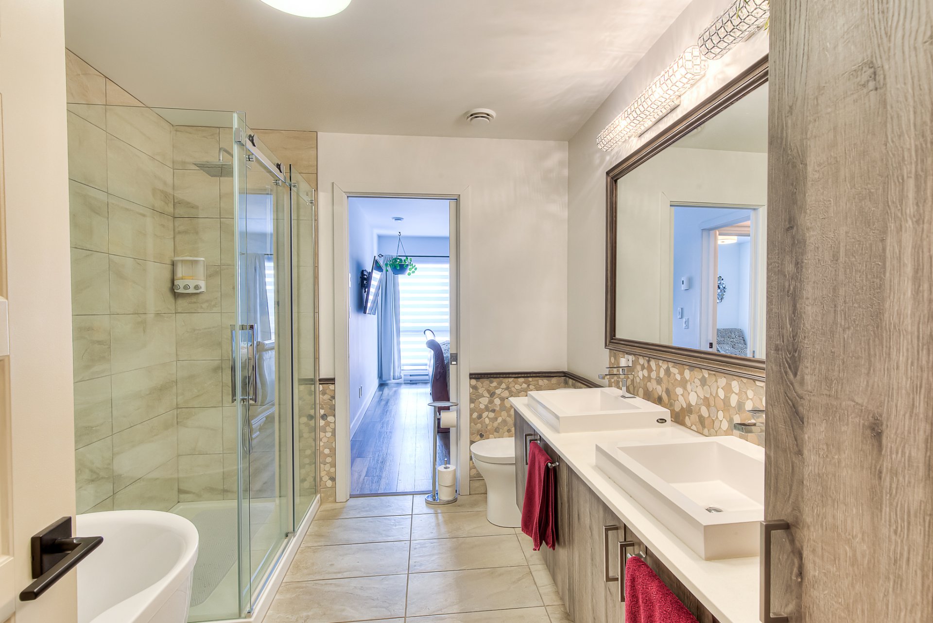 Salle de bains attenante à la CCP