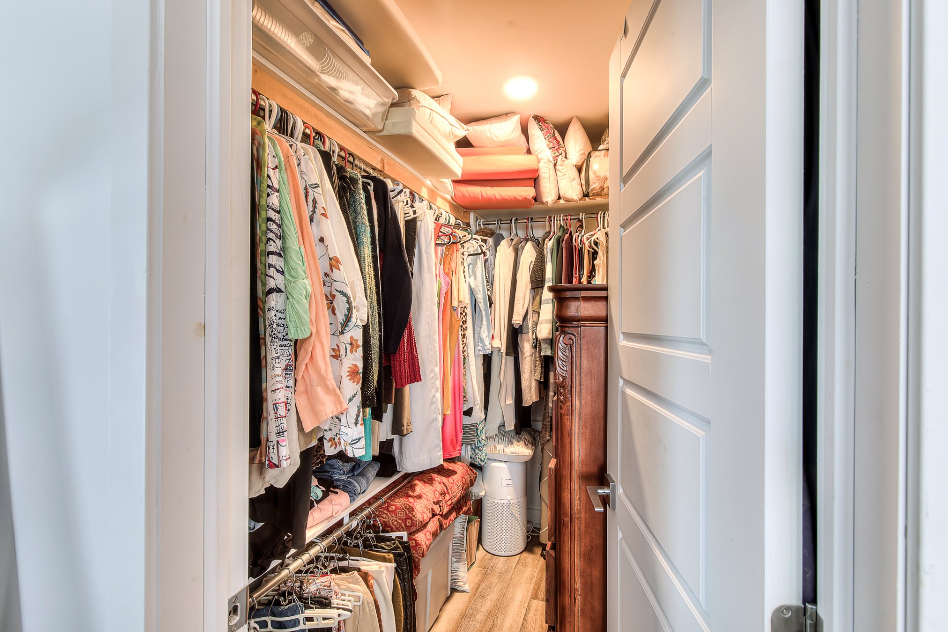 Walk-in closet