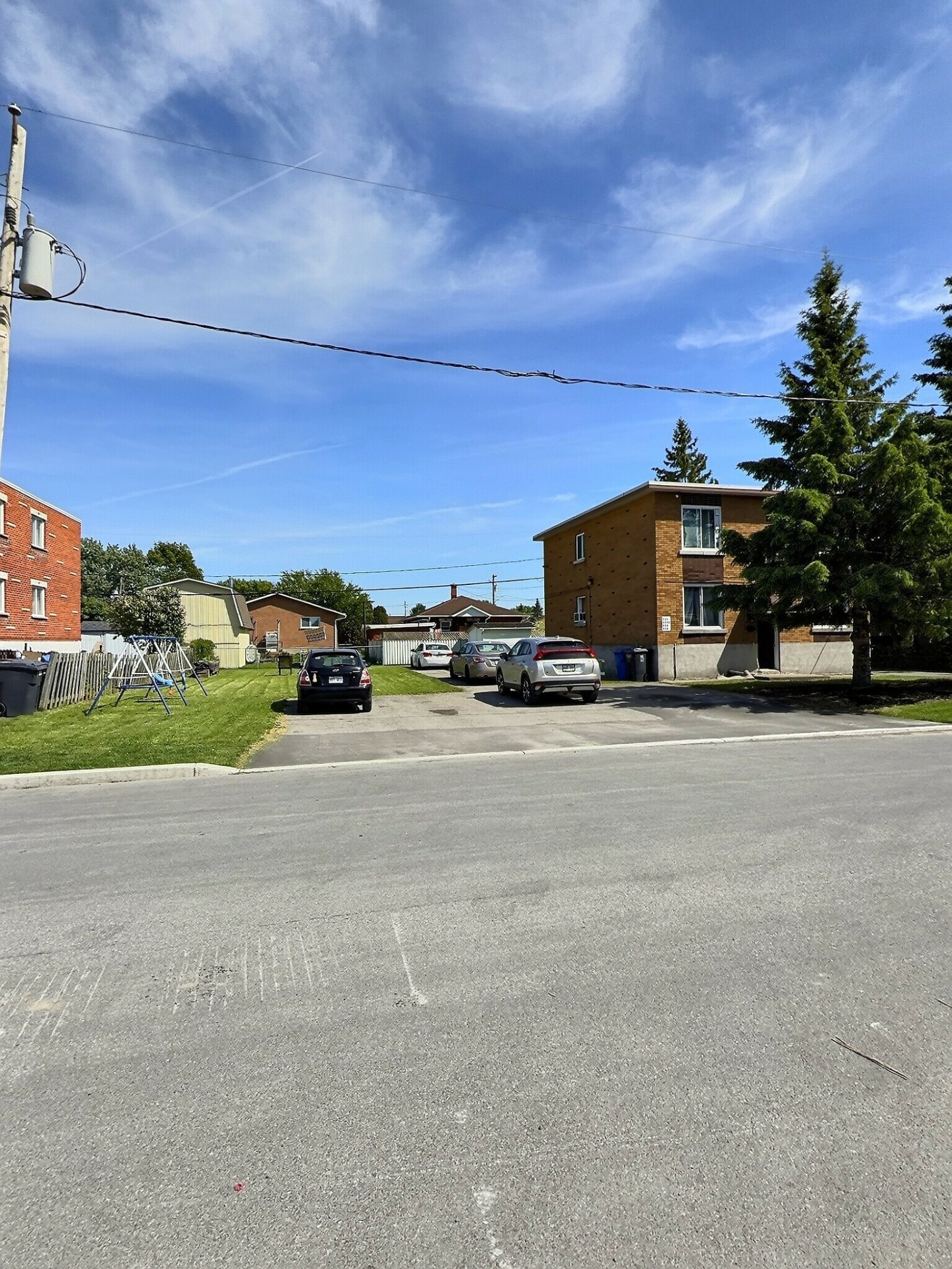 172-176, Rue Groulx — photo 1