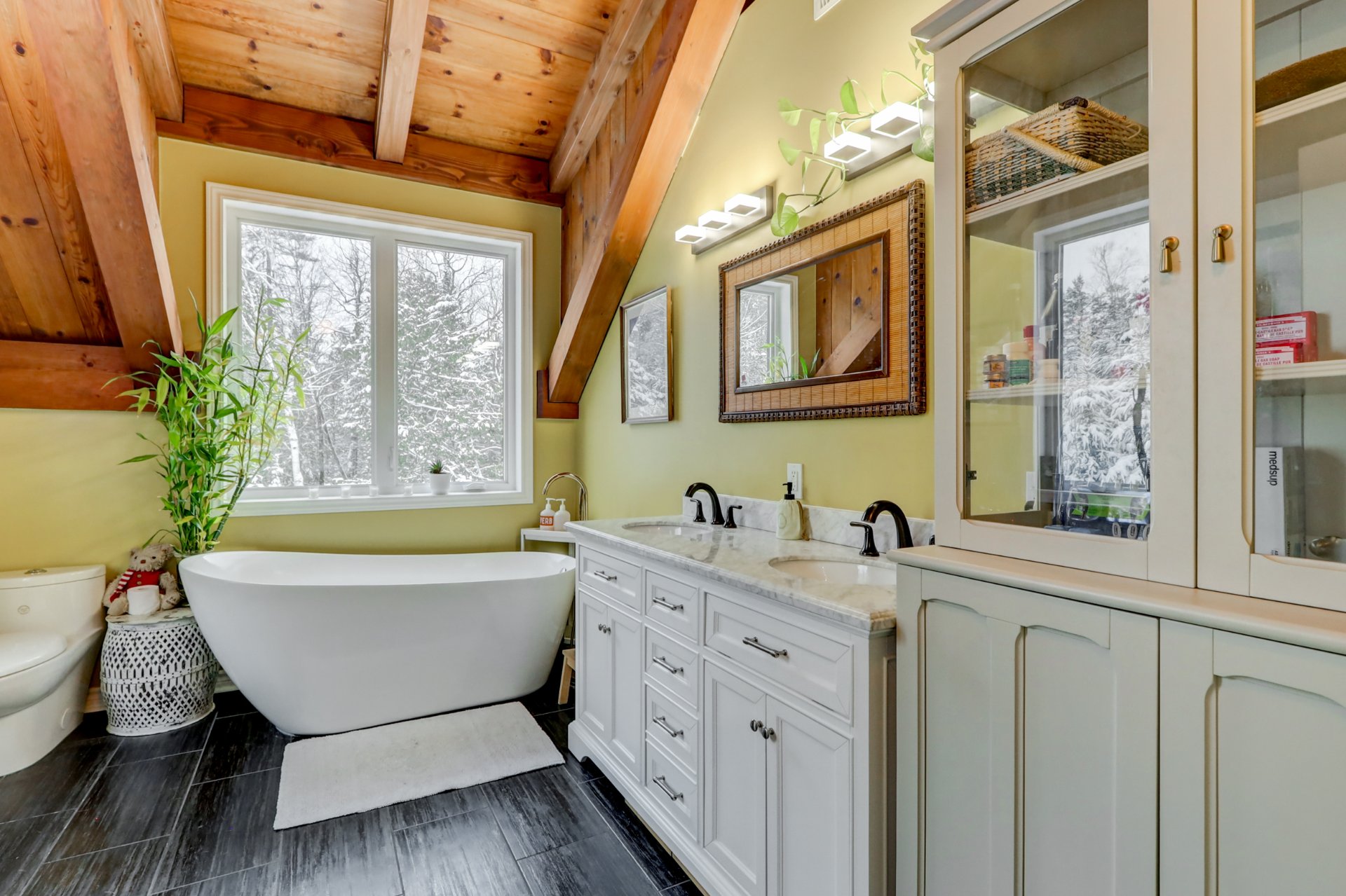 Salle de bains attenante à la CCP