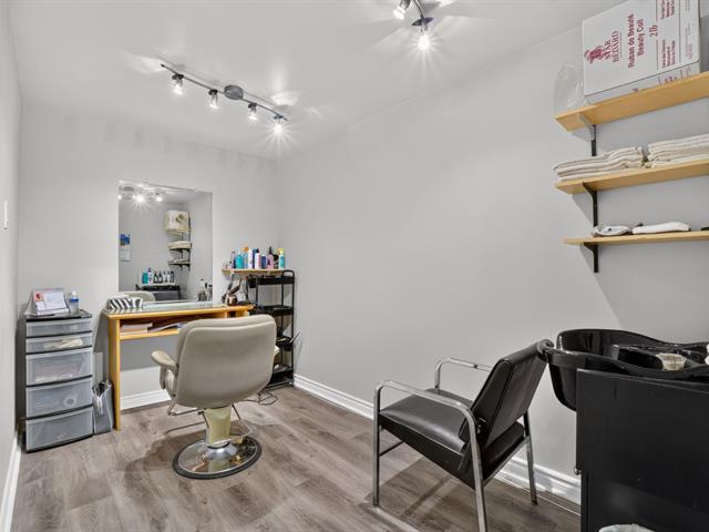 Salon