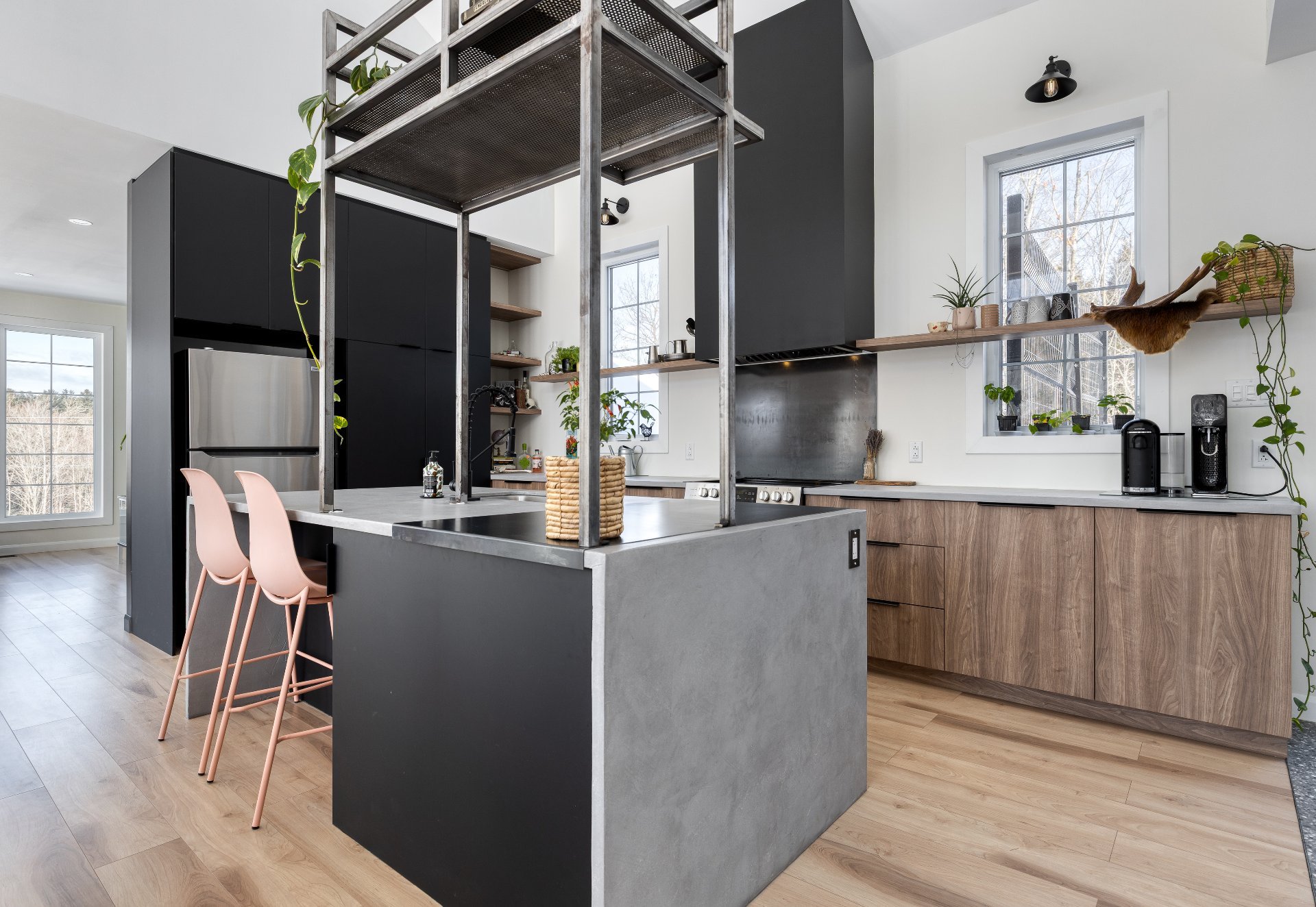 Glissade intégré derrière le panneau de l'ilôt.