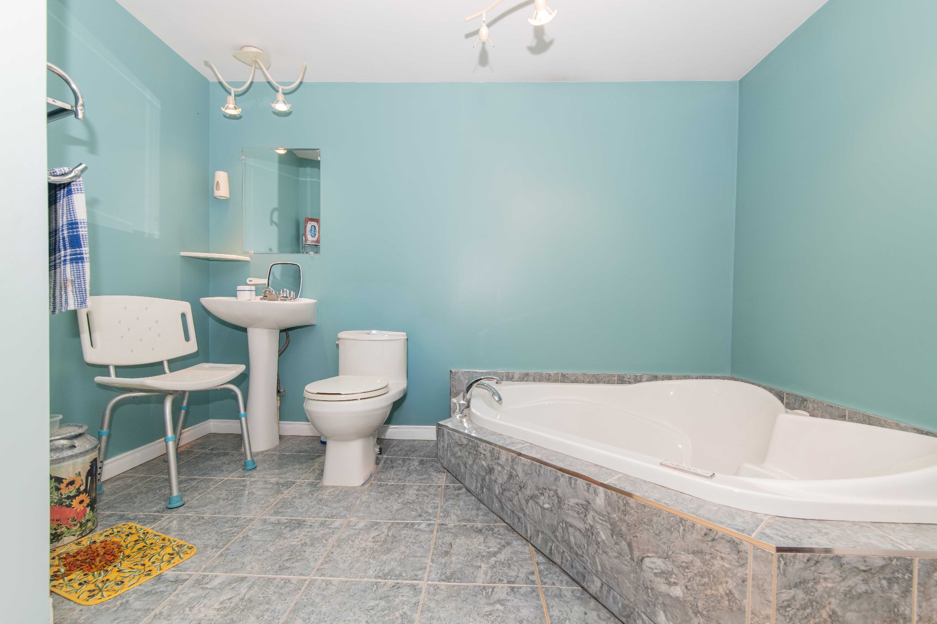 Salle de bains attenante à la CCP