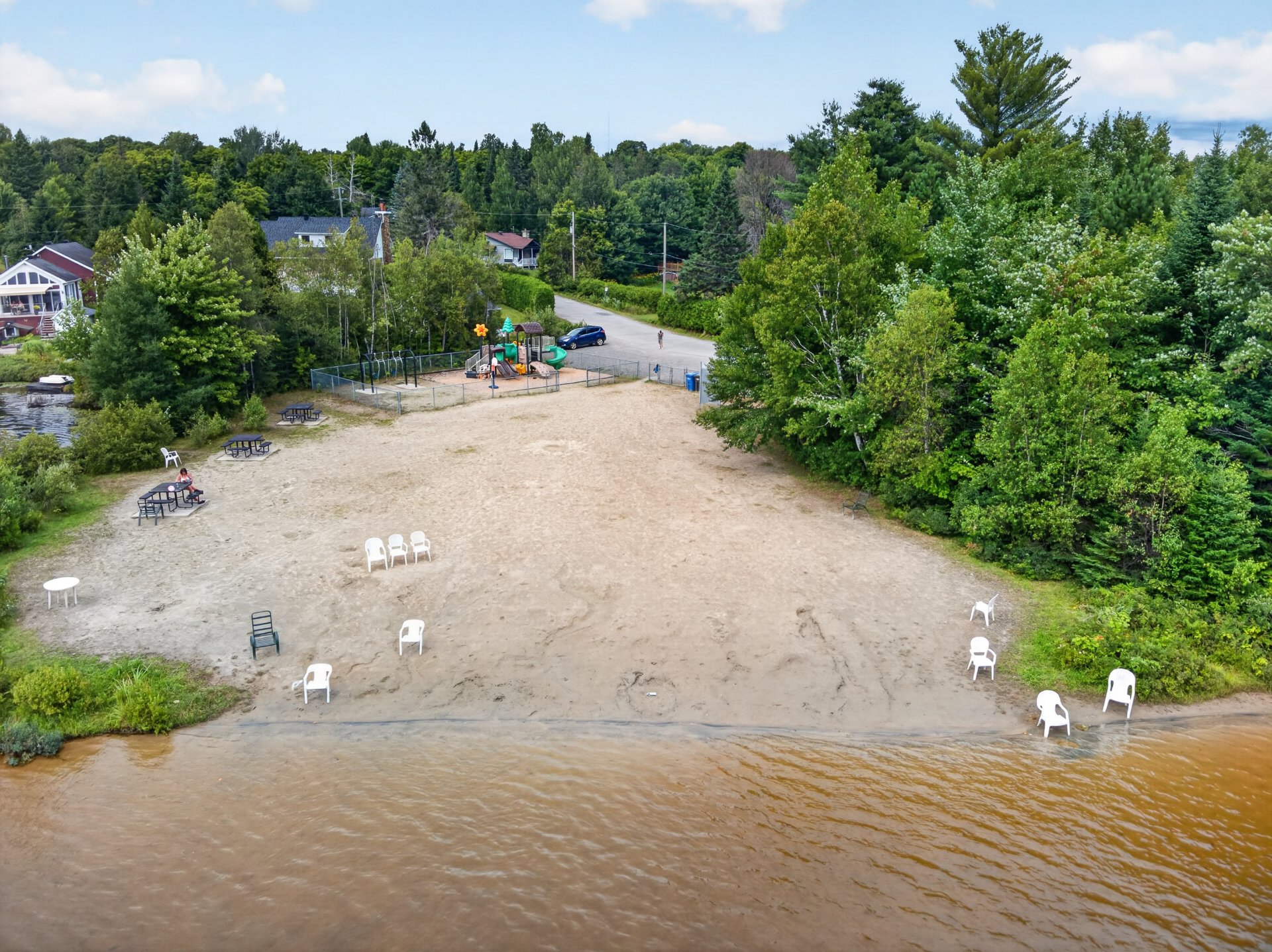 Accès au plan d'eau