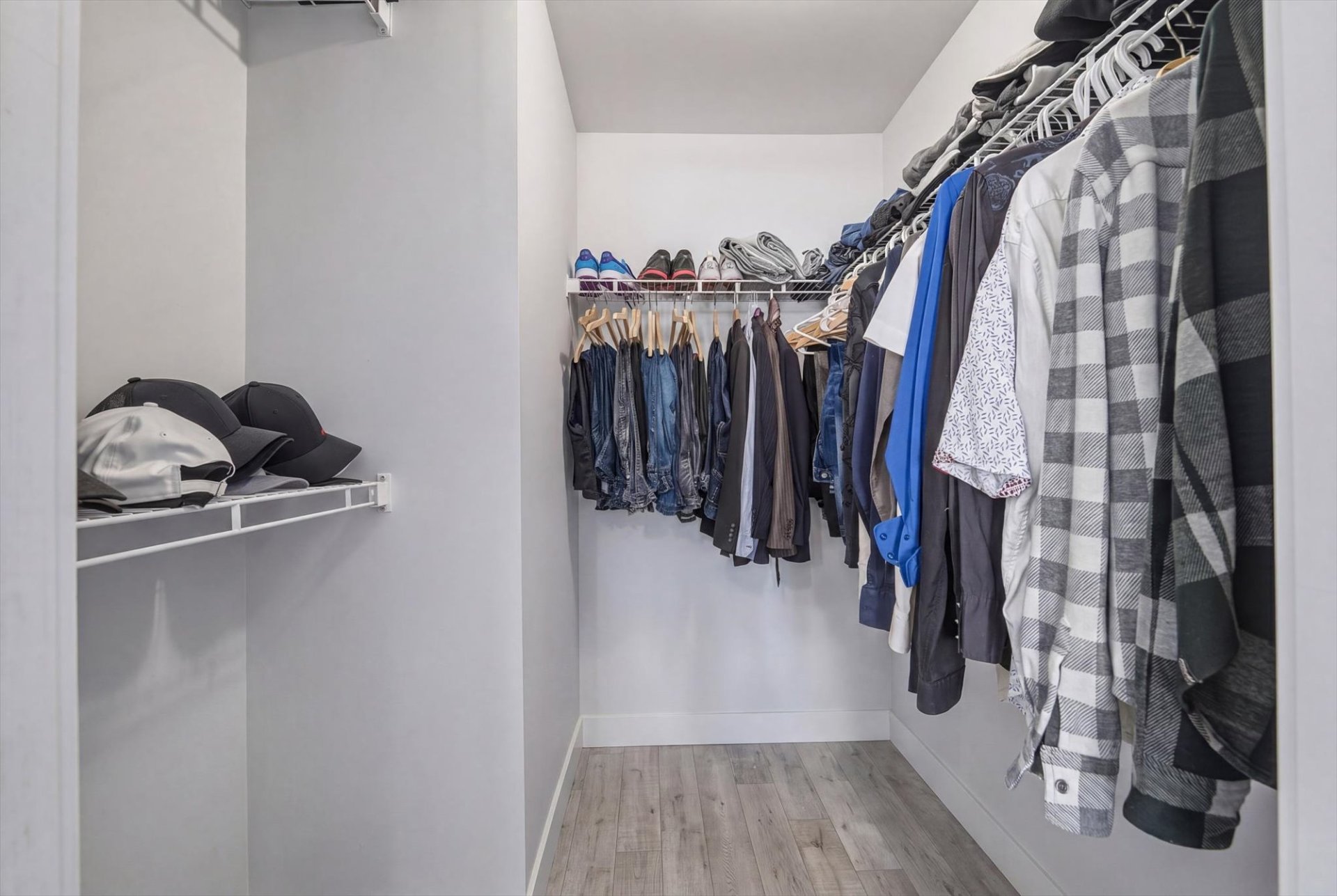 Walk-in closet