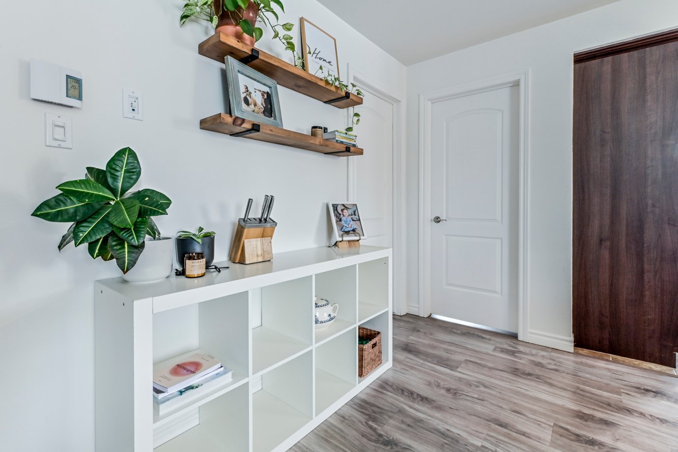 De l'espace pour un meuble de rangement