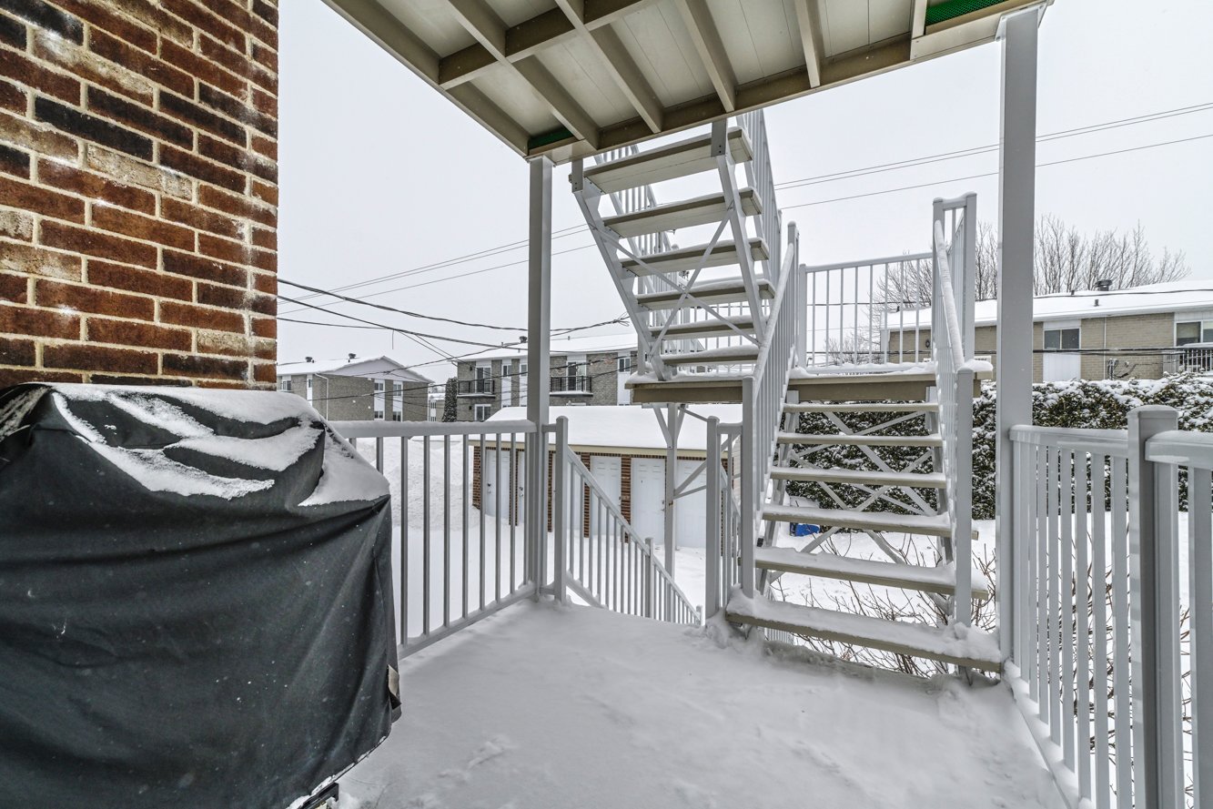 Balcons arrières refaits dans les dernières années