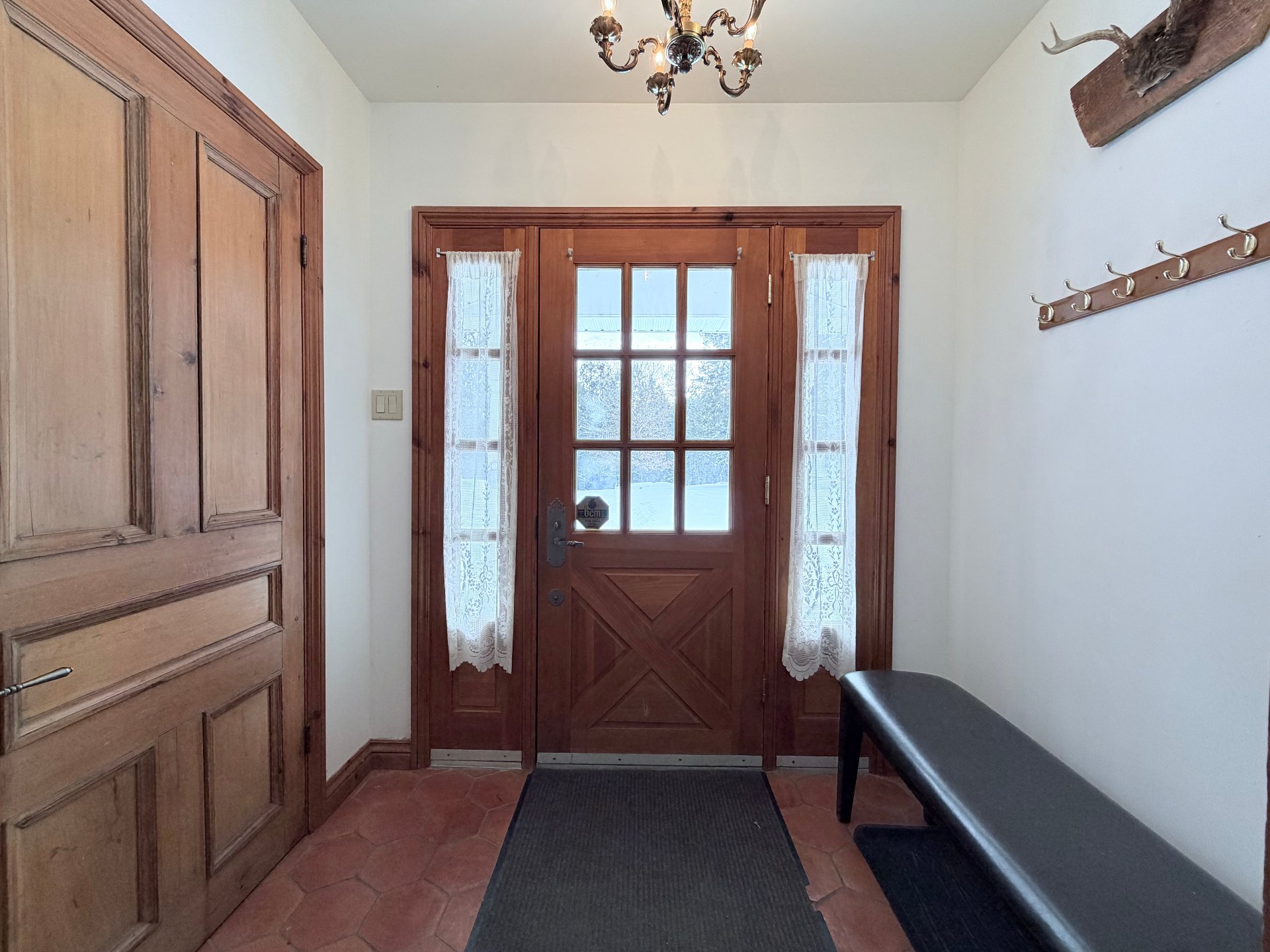 Entrance Hall/Vestibule