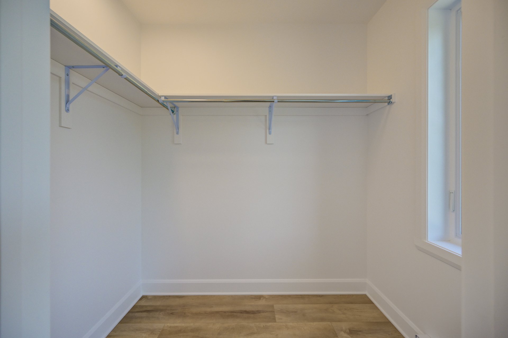 Walk-in closet