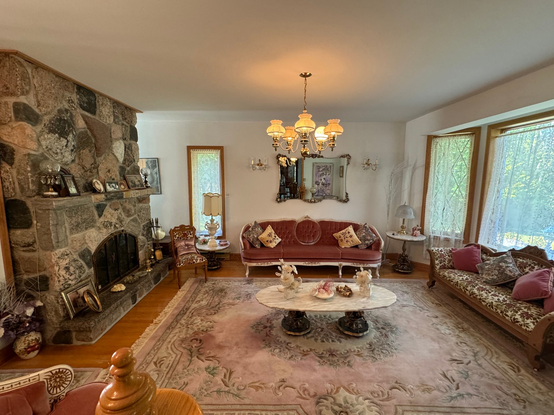 Salon façade avant.