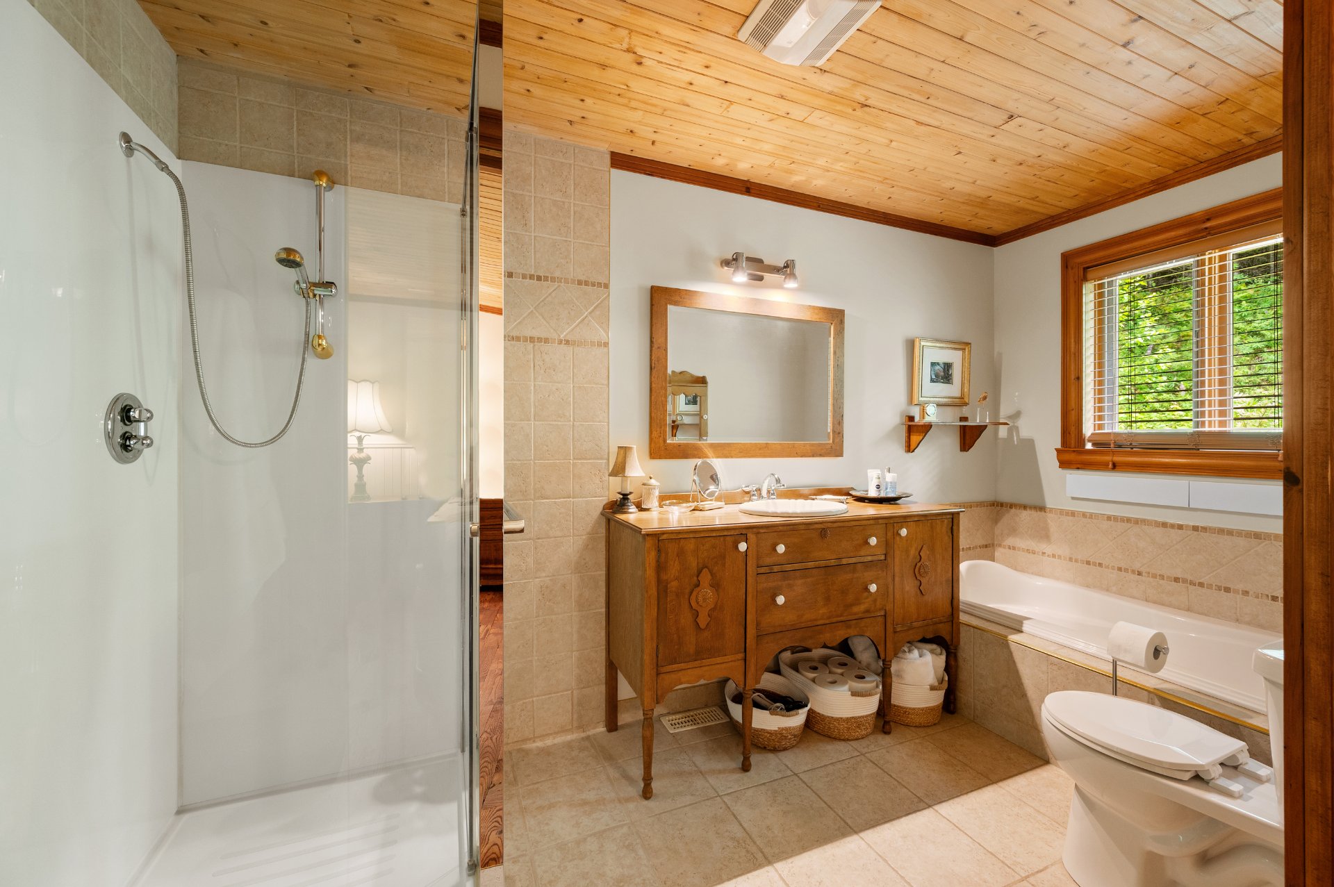 Salle de bains attenante à la CCP