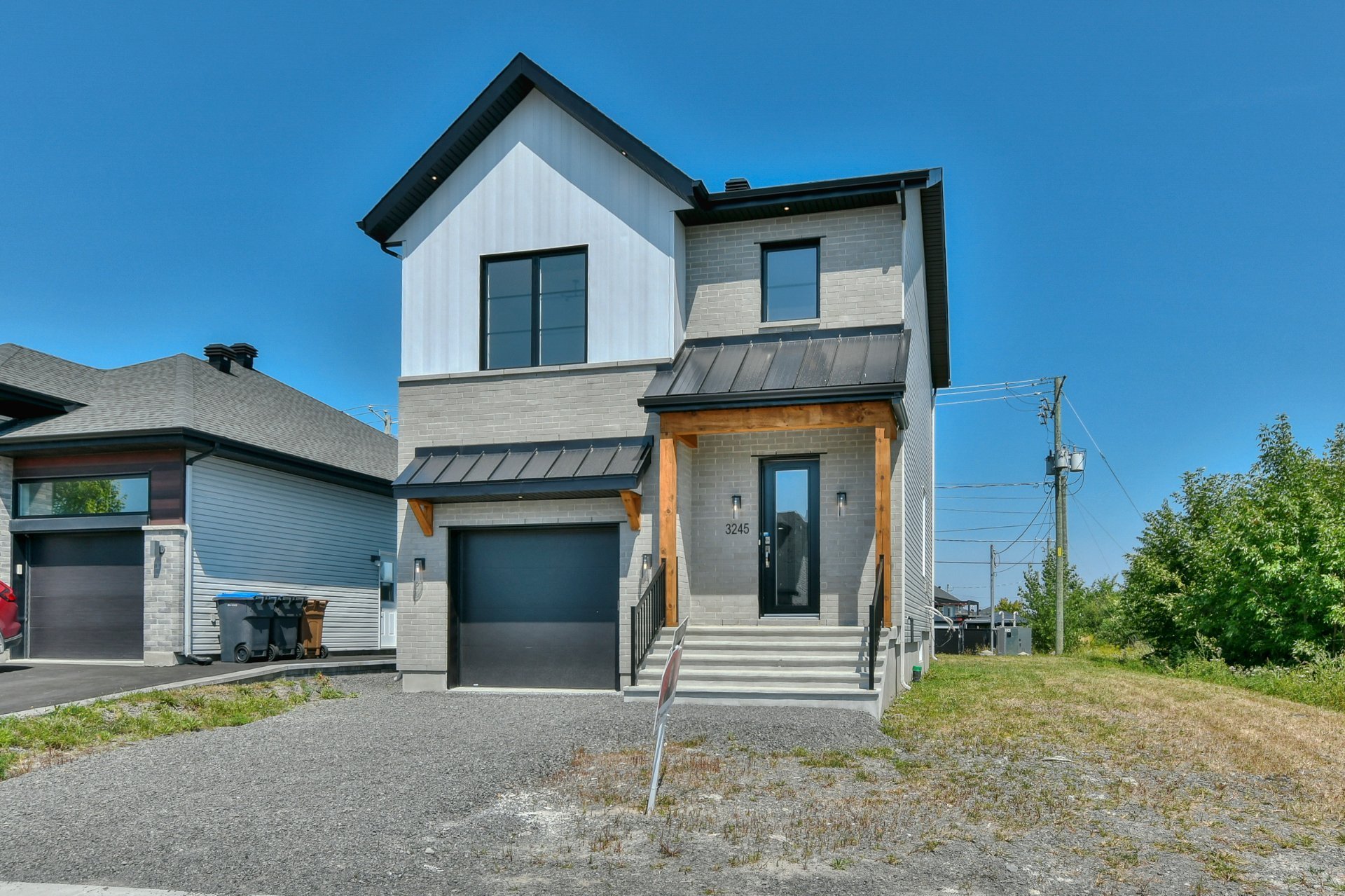3245, Rue Laurin — photo 1