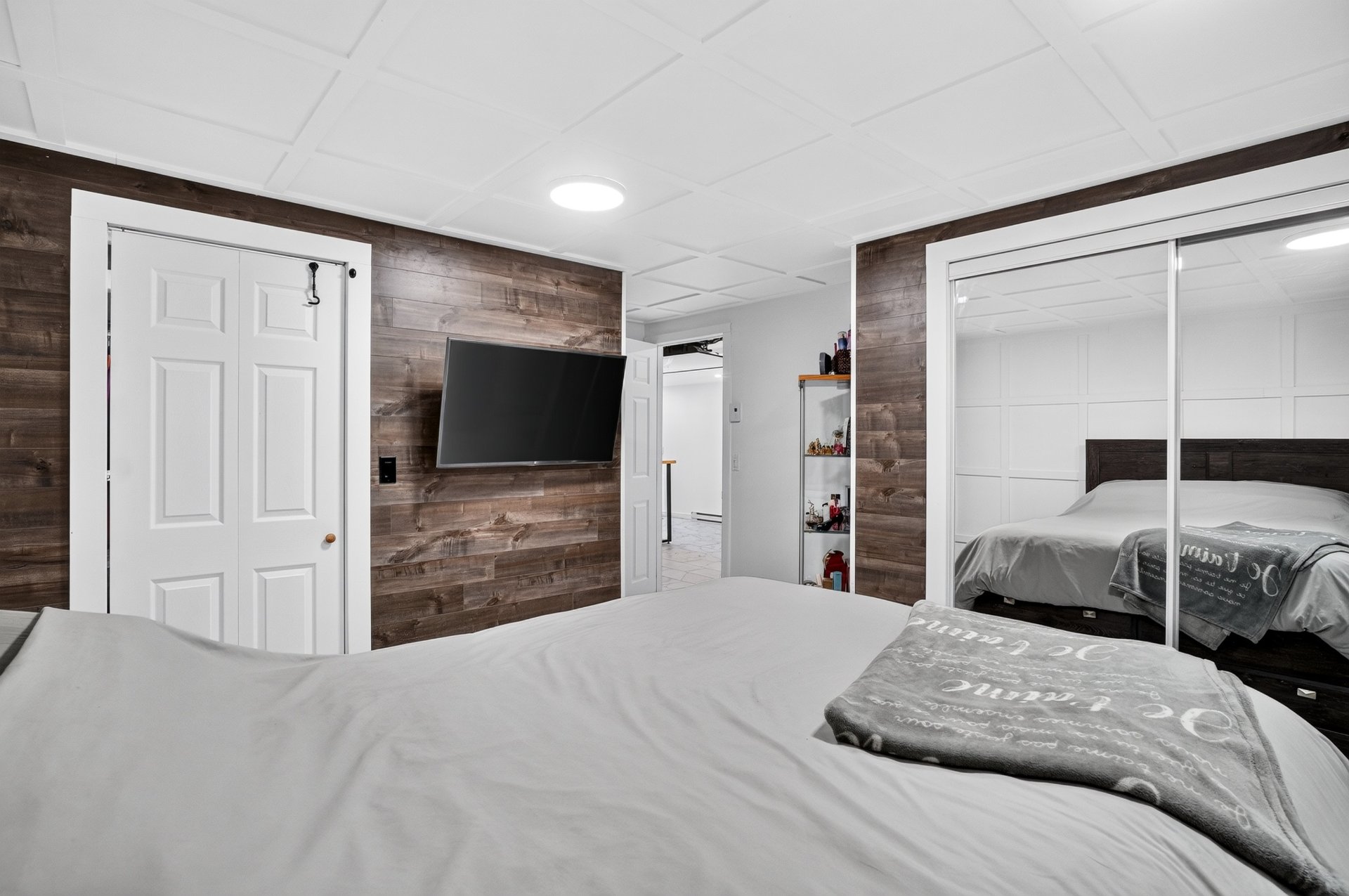 + Walk-In