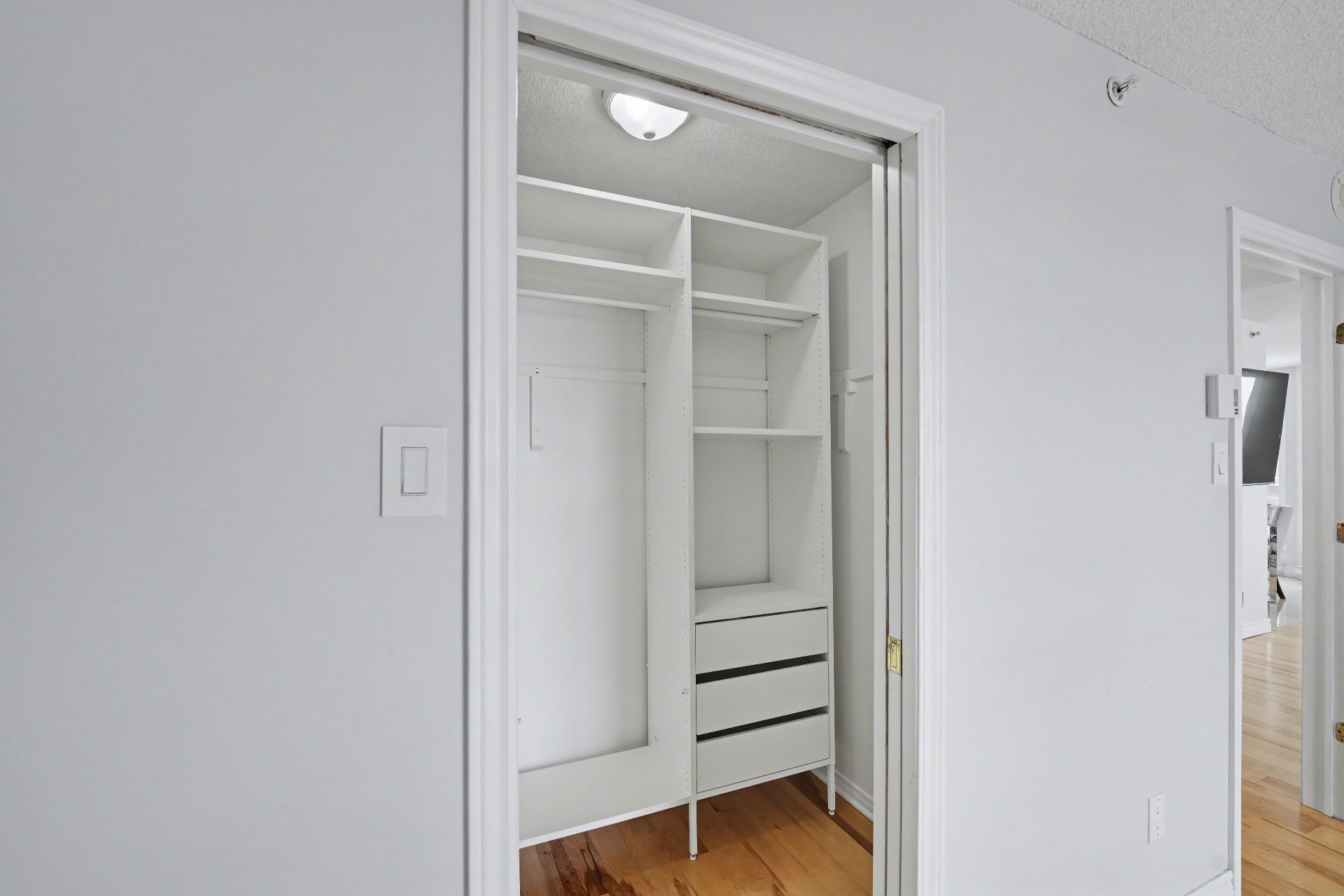 Walk-in closet