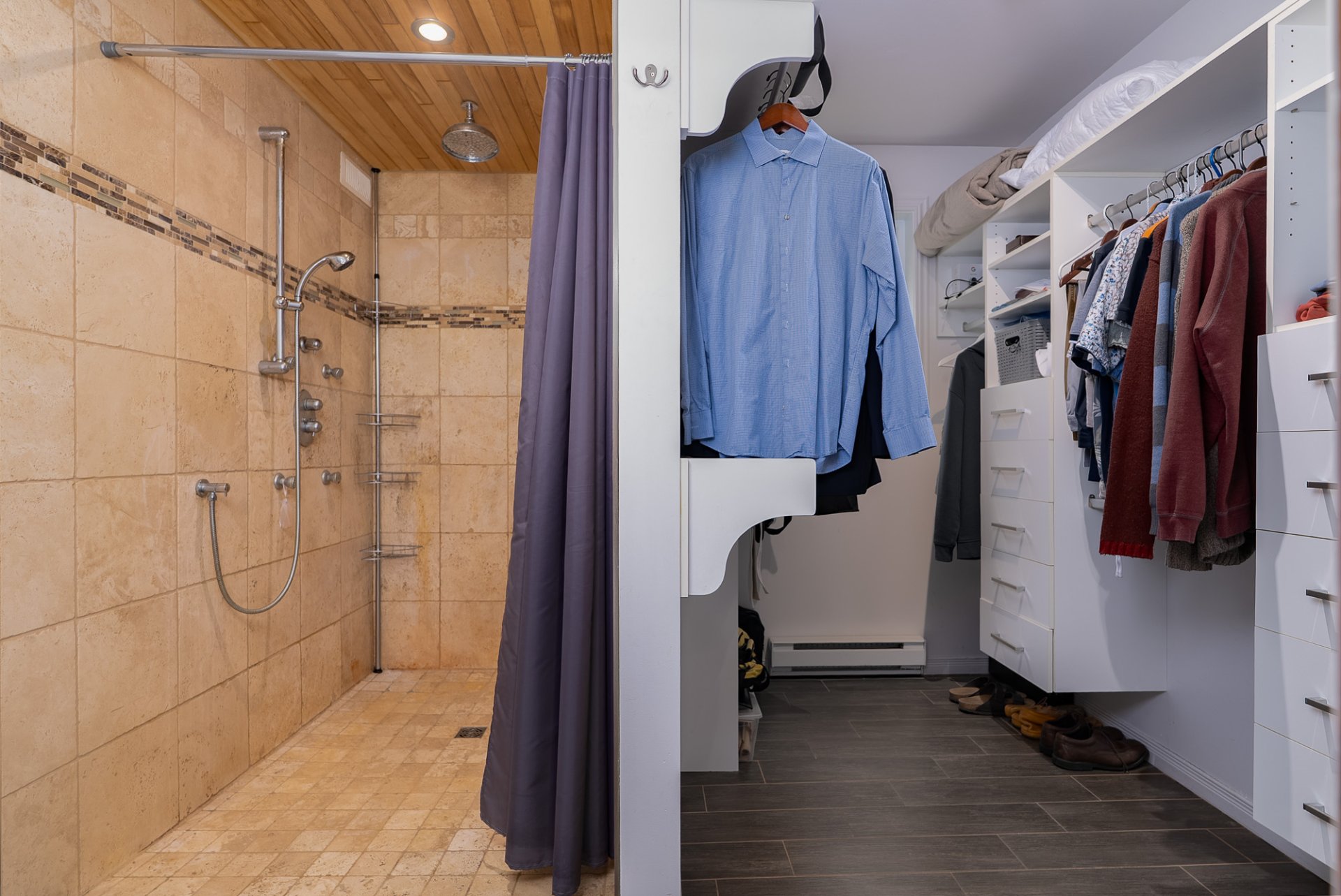 Salle de bains attenante à la CCP