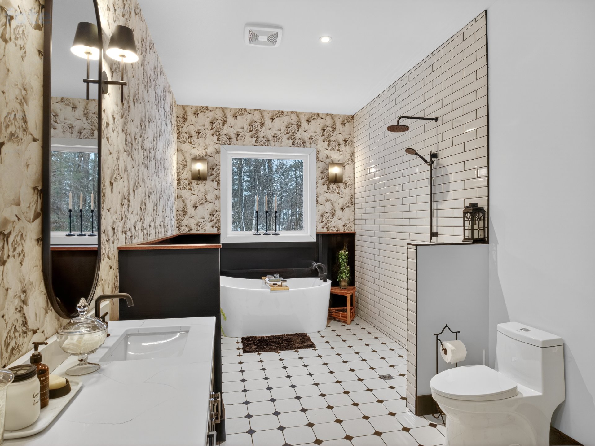 Salle de bains attenante à la CCP