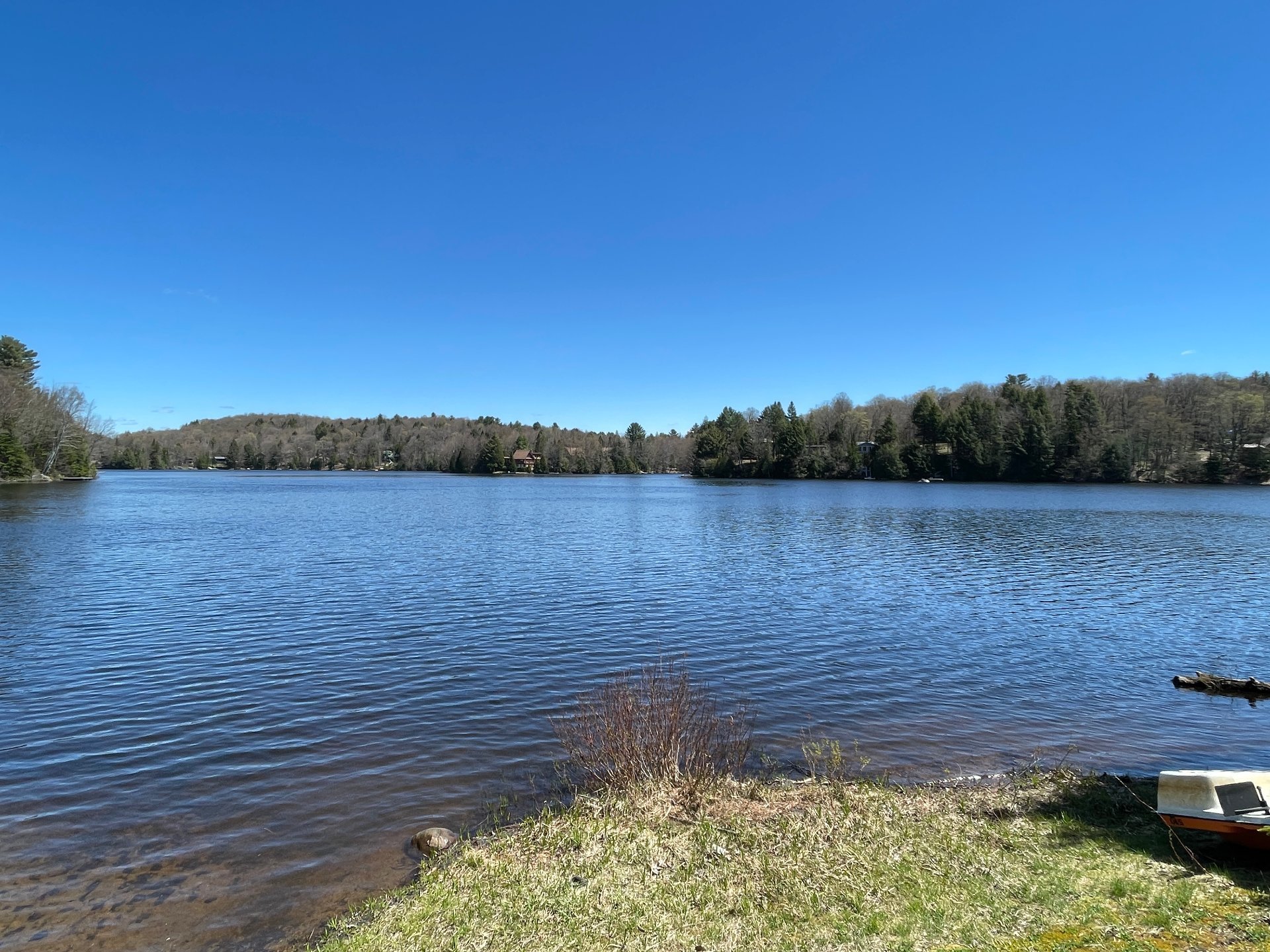Accès au plan d'eau