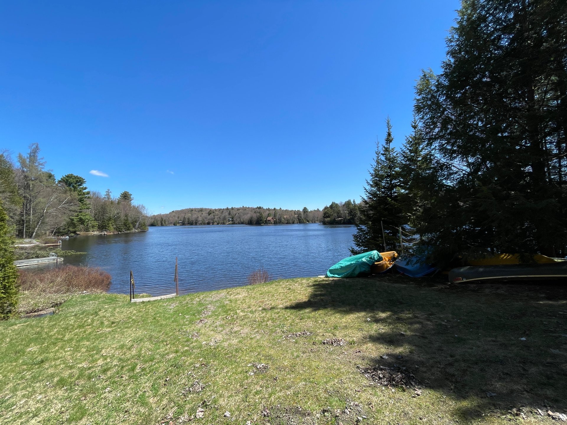 Accès au plan d'eau