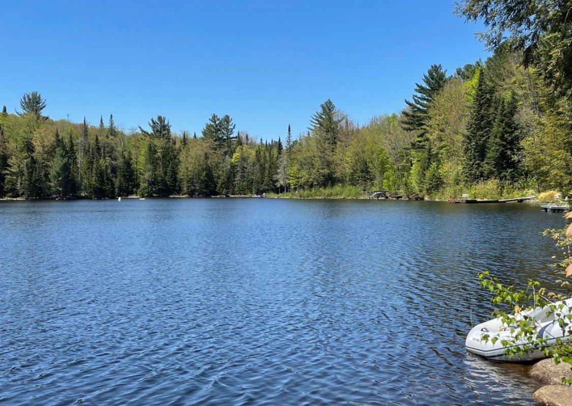 Accès au plan d'eau