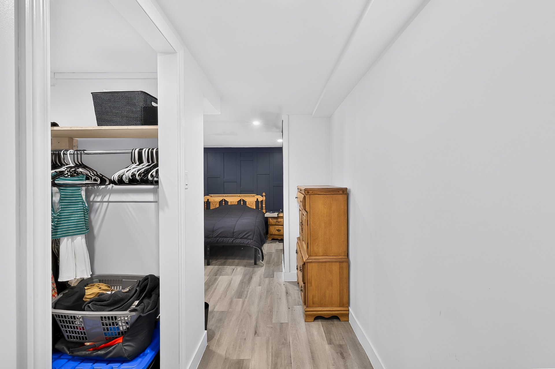 Walk-in closet