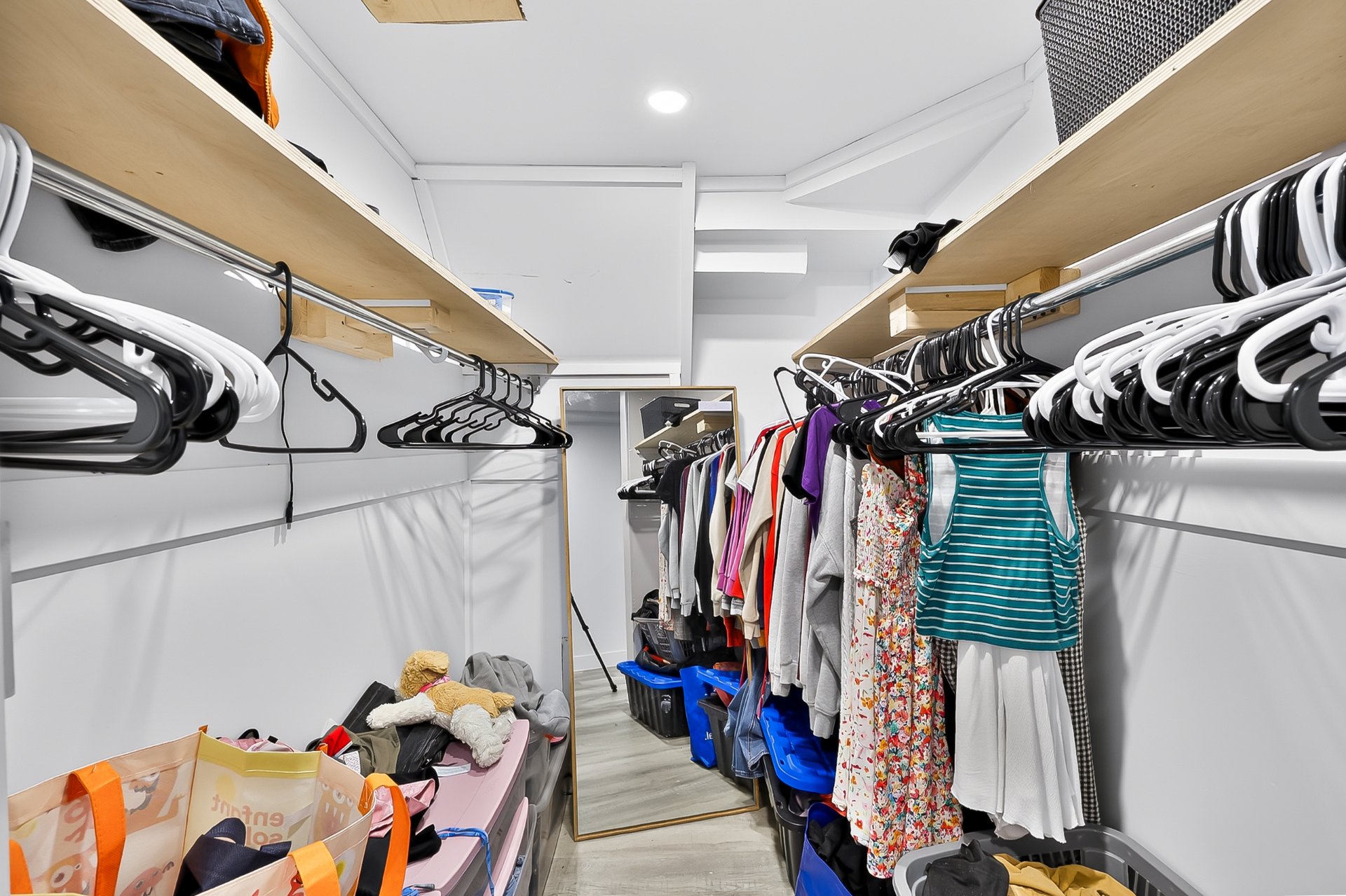 Walk-in closet