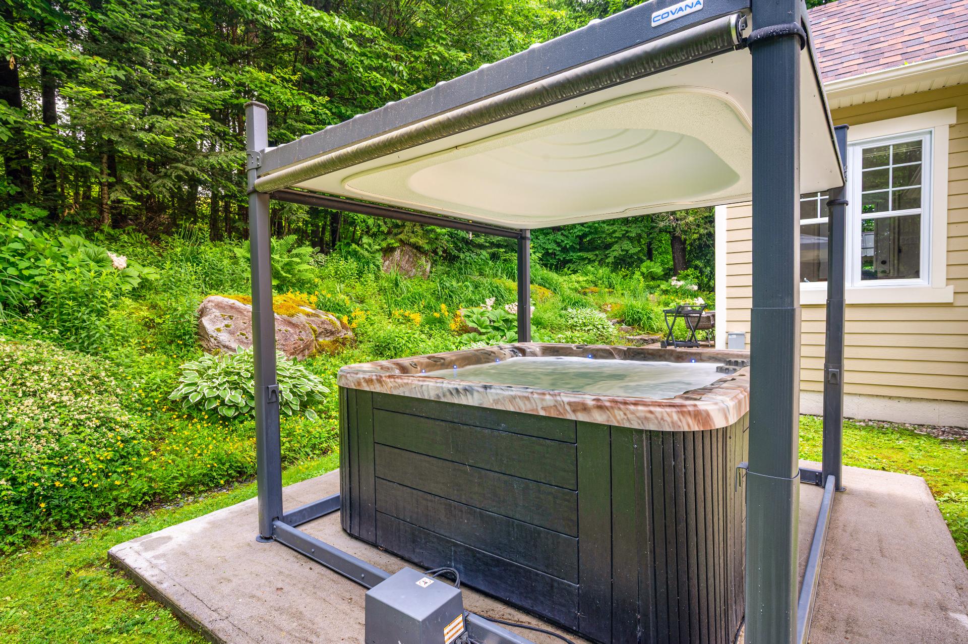 Spa avec Gazebo Automatique 4 Saisons