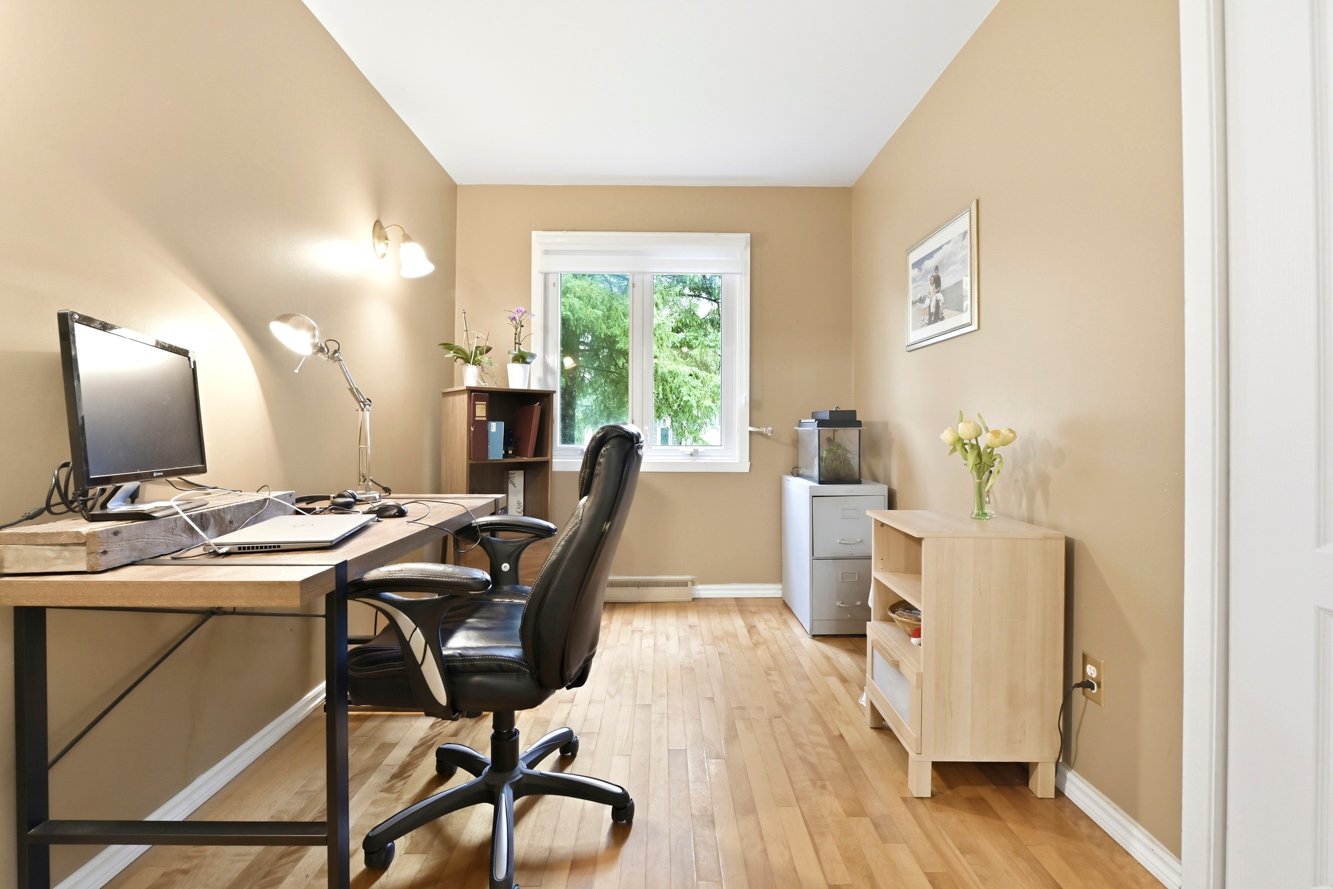 Pièce actuellement utilisée en bureau
