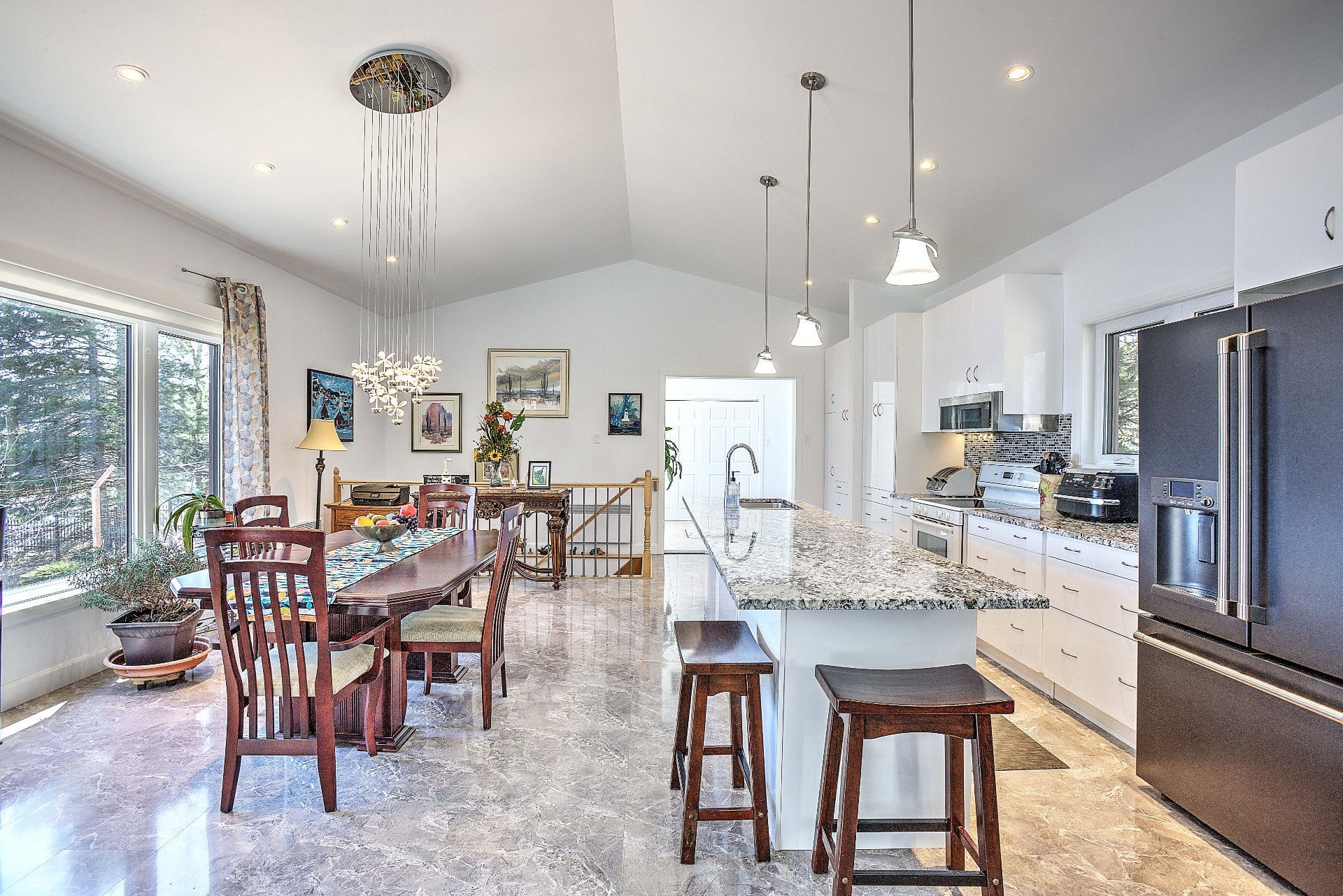Salle à manger et la cuisine
