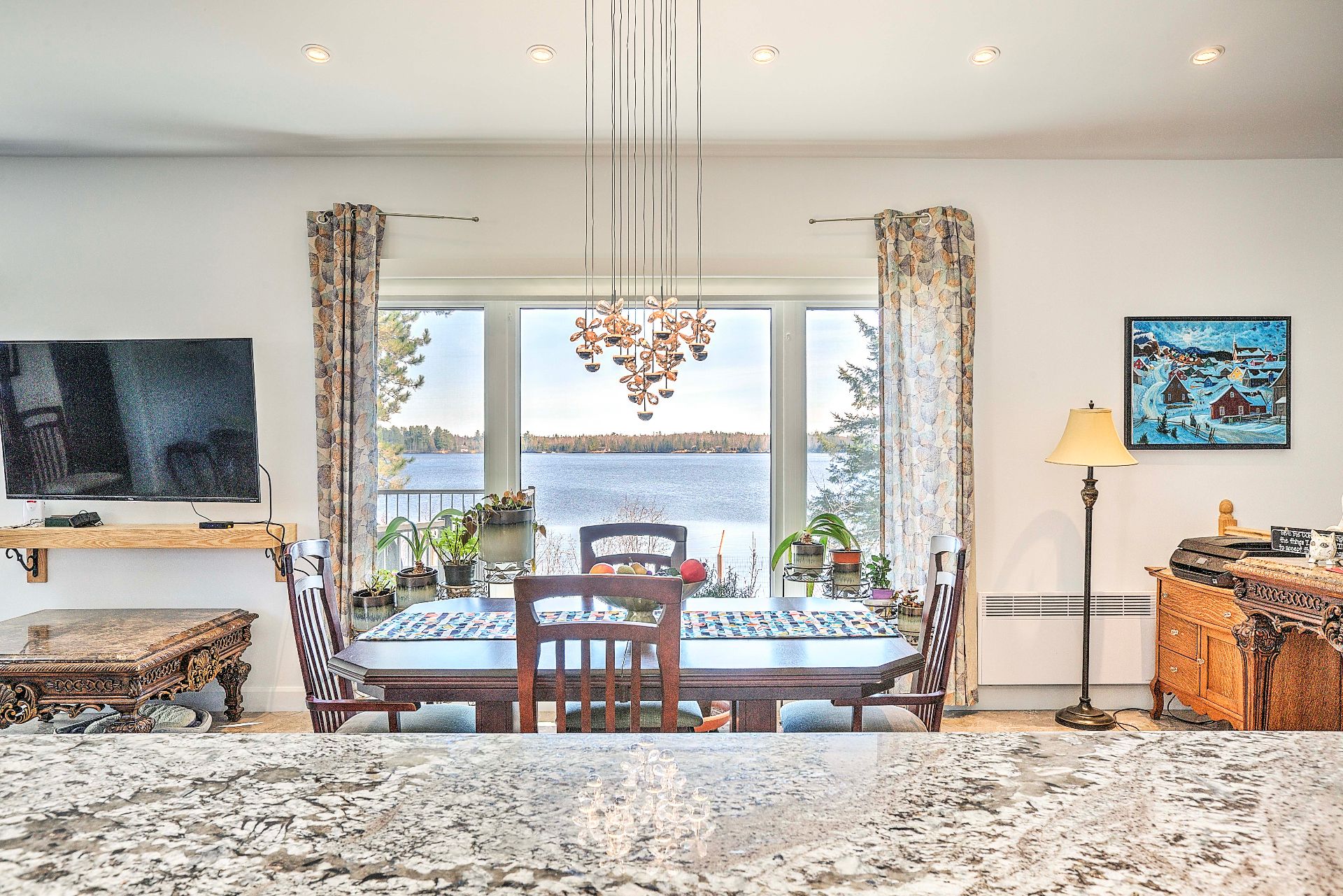 Vue du comptoir de la cuisine