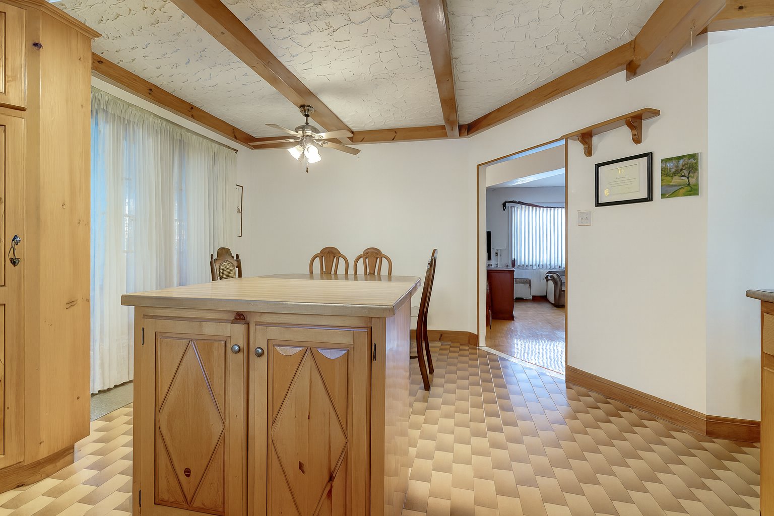 Image optimized and virtually staged with AI.