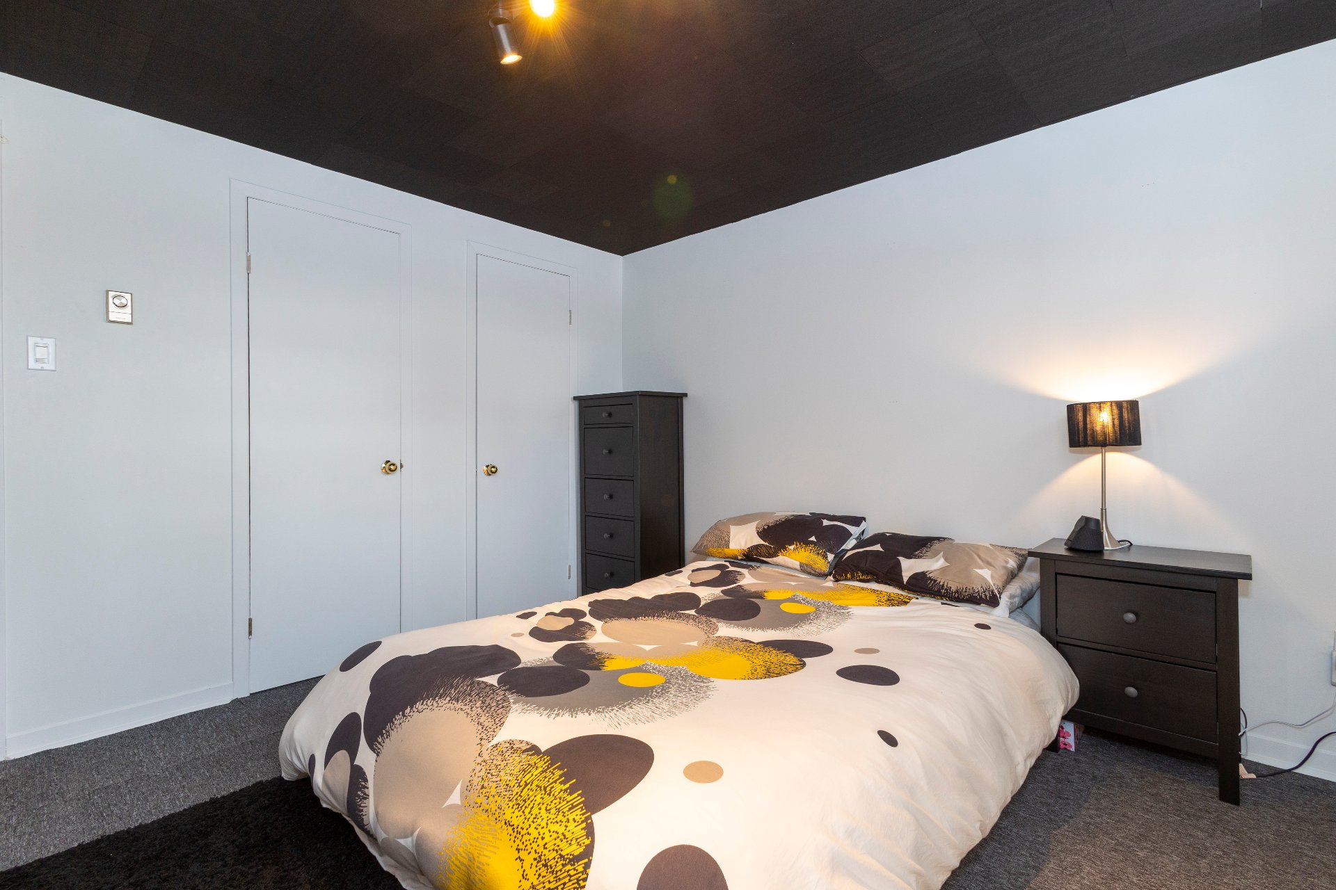 Fenêtre de chambre est non conforme norme