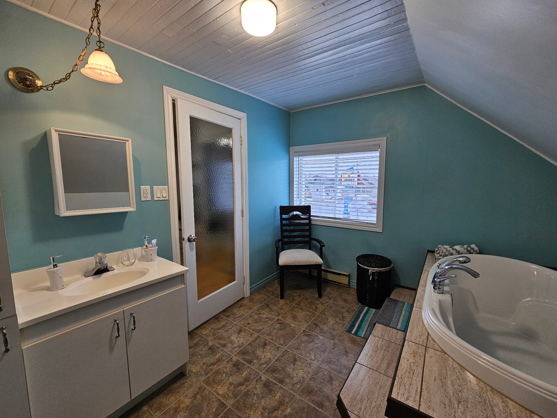 Salle de bains attenante à la CCP