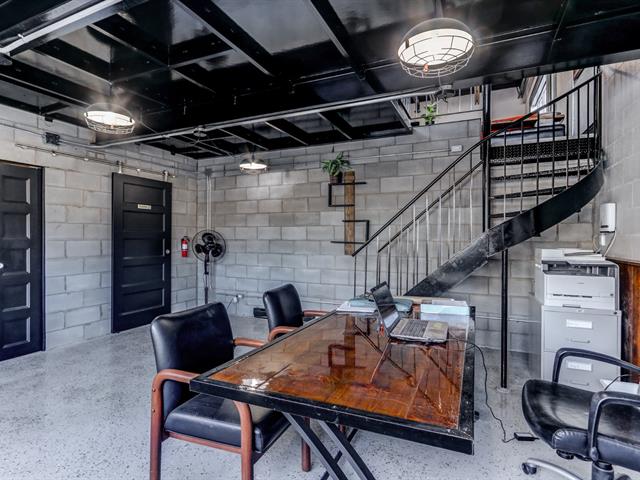 Salon