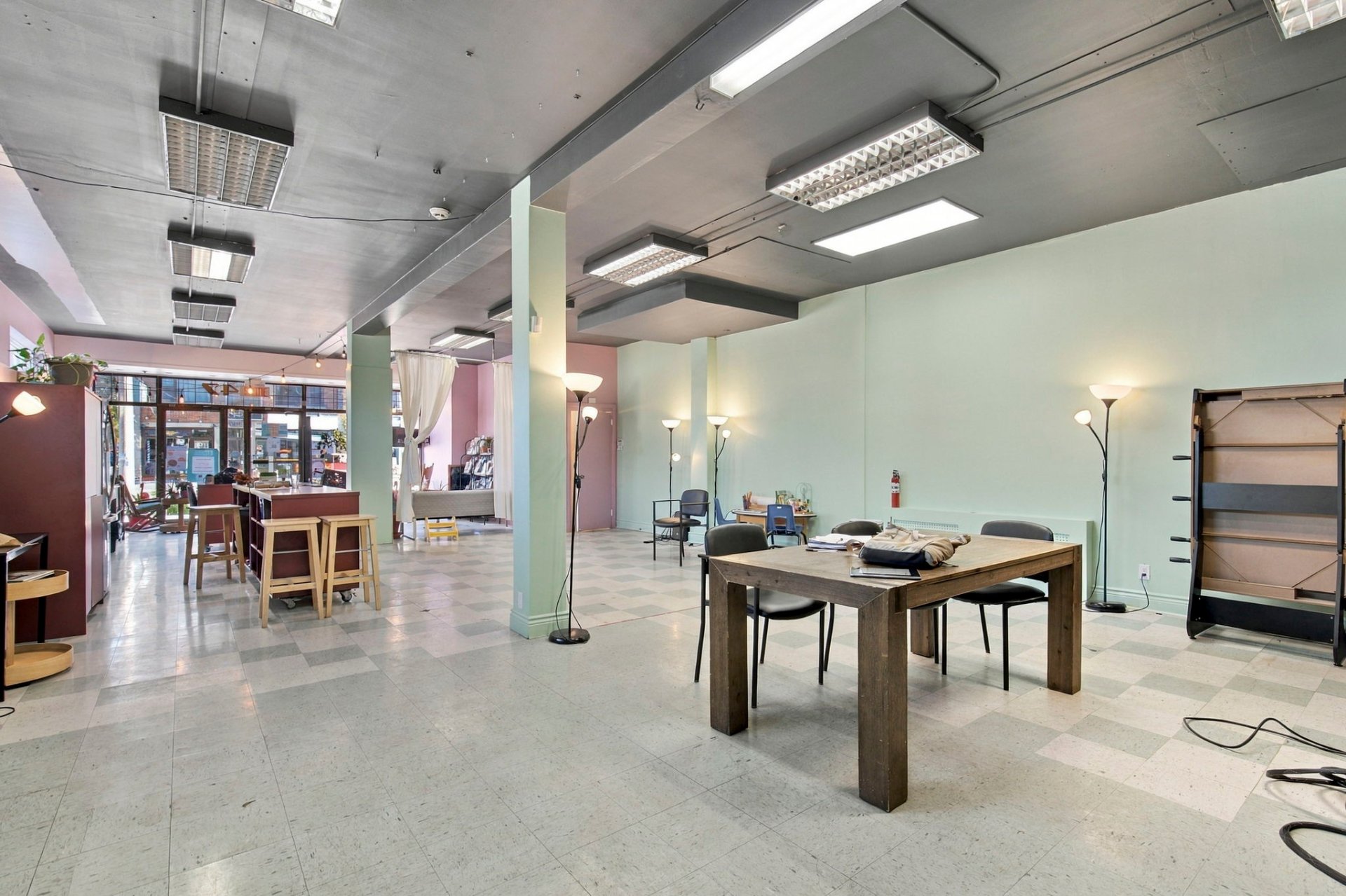 Local commercial - aire ouverte