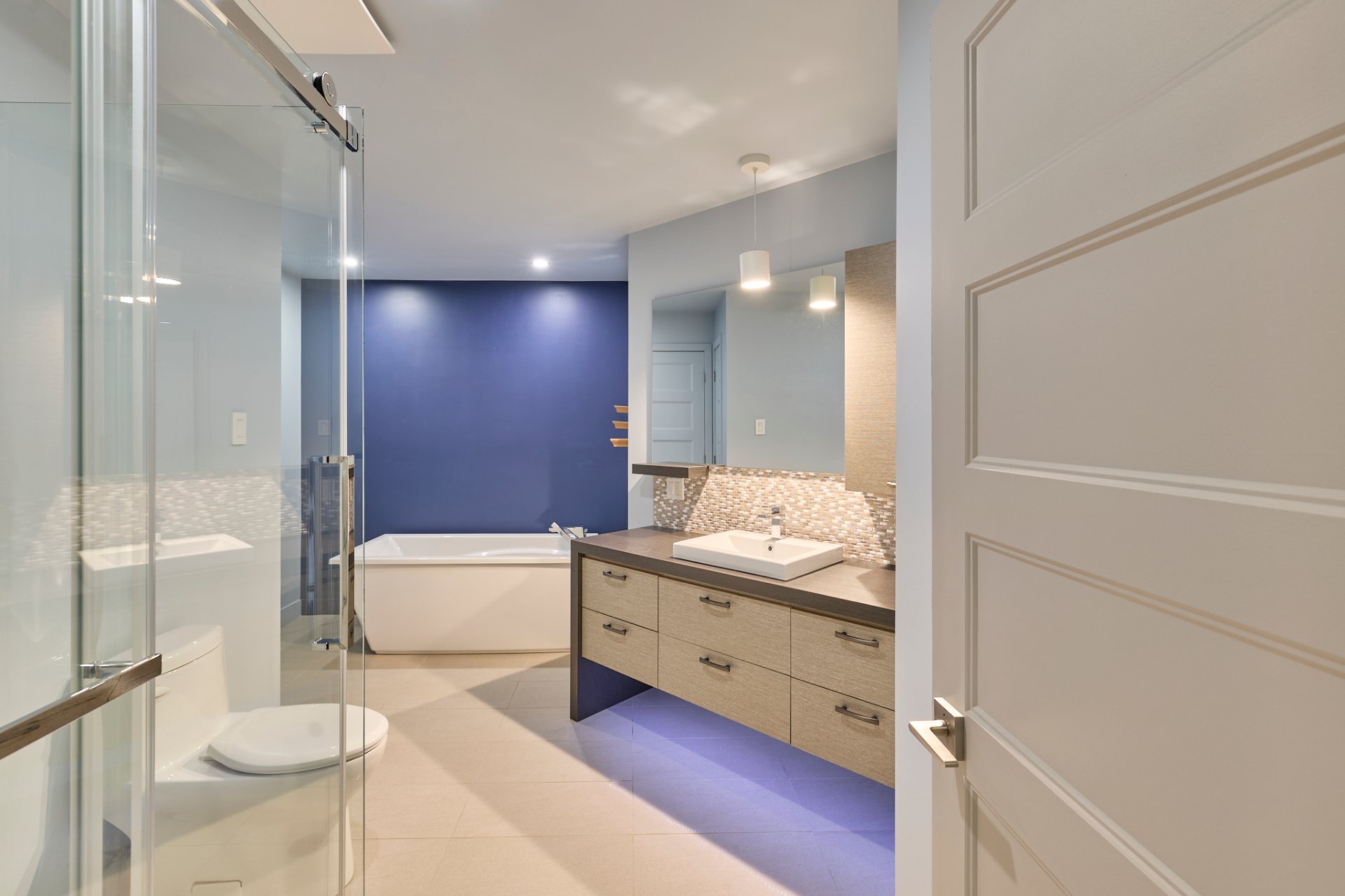 Ensuite bathroom
