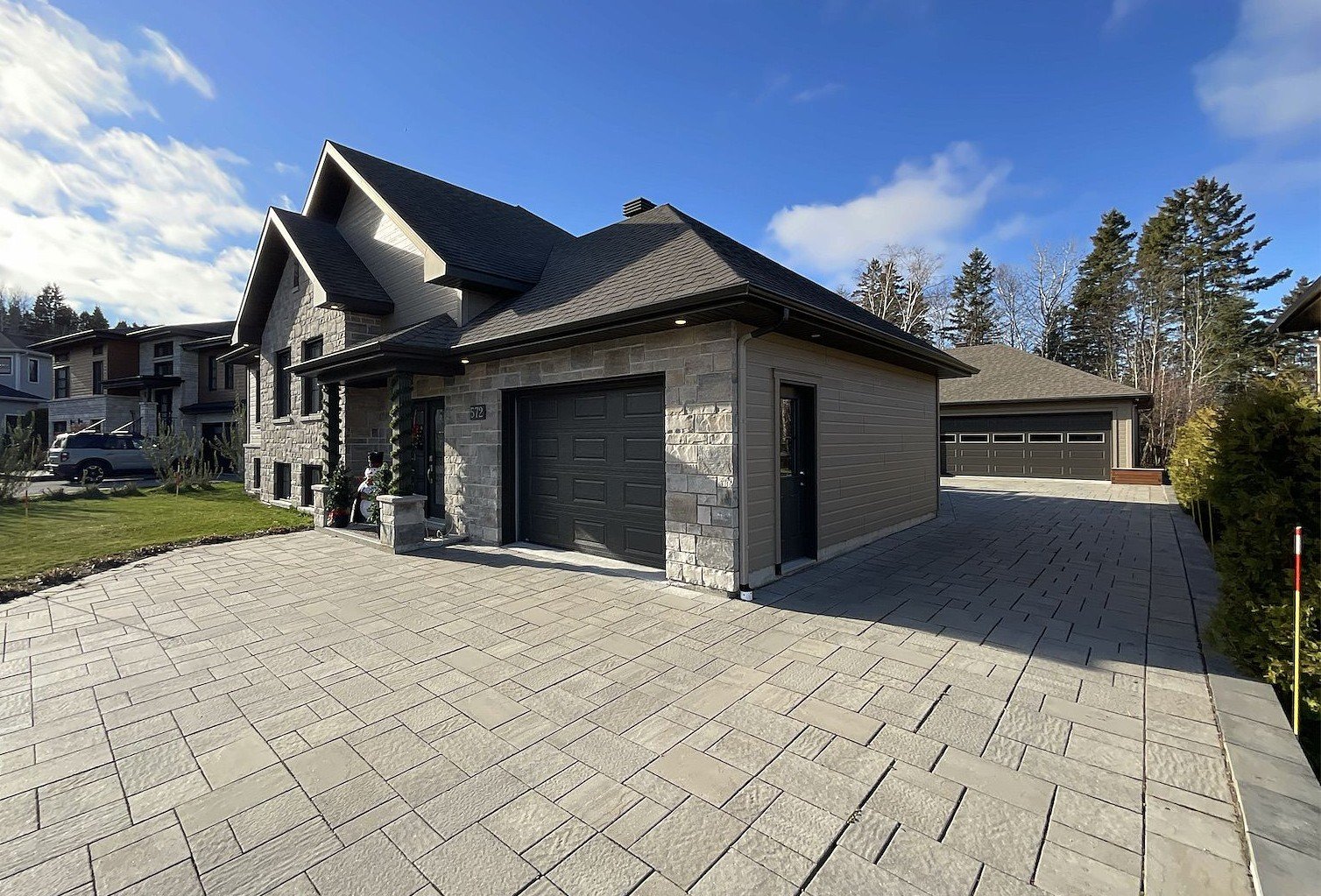 Entrée en pavé uni