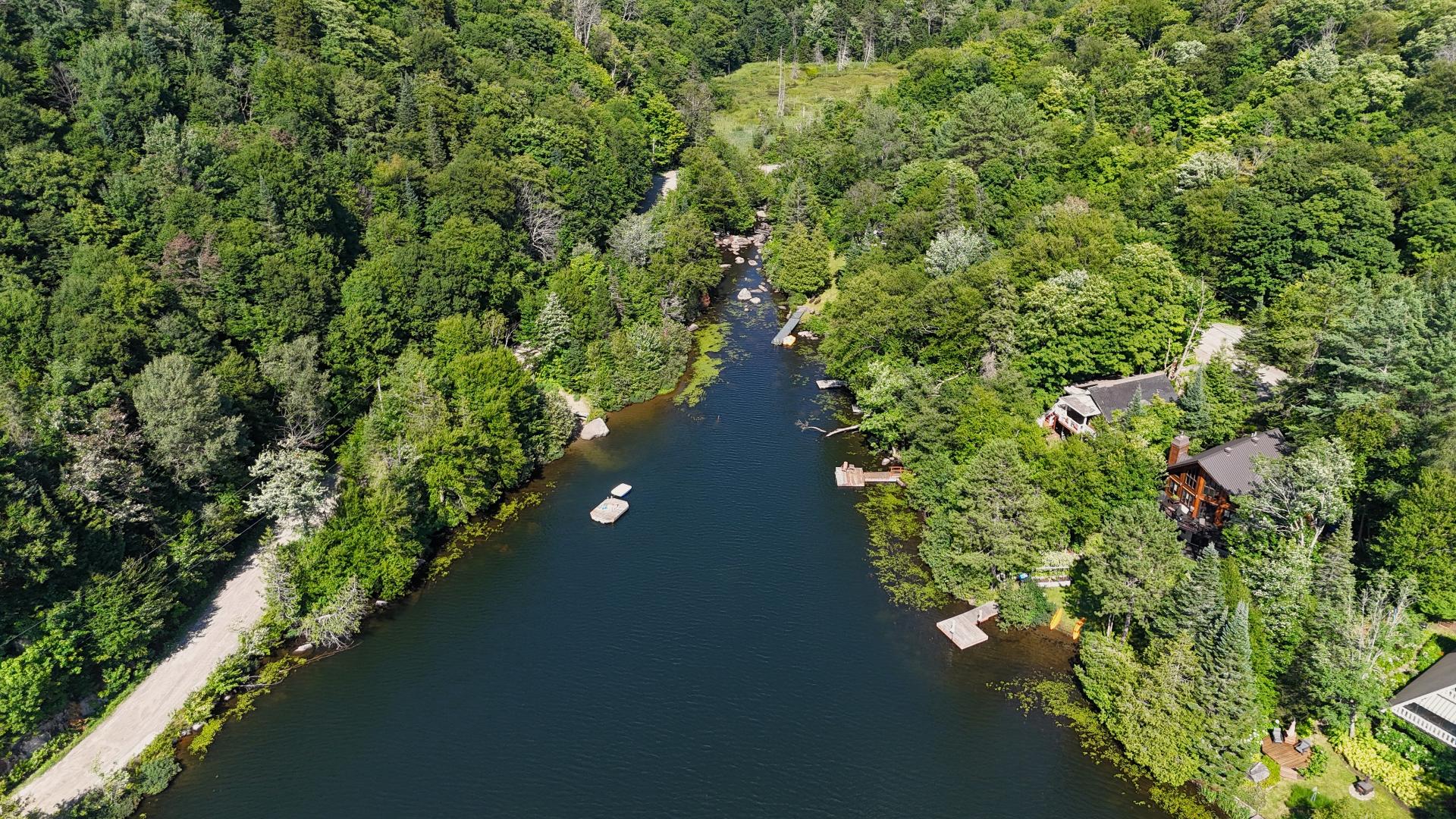 Accès au plan d'eau
