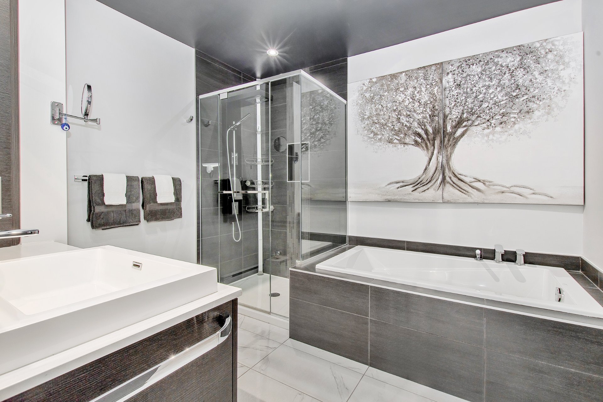 Salle de bains attenante à la CCP