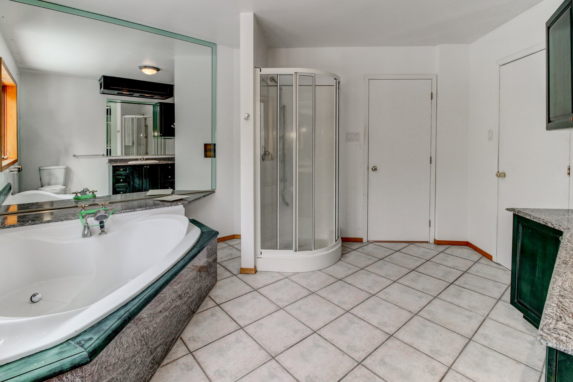 Salle de bains attenante à la CCP