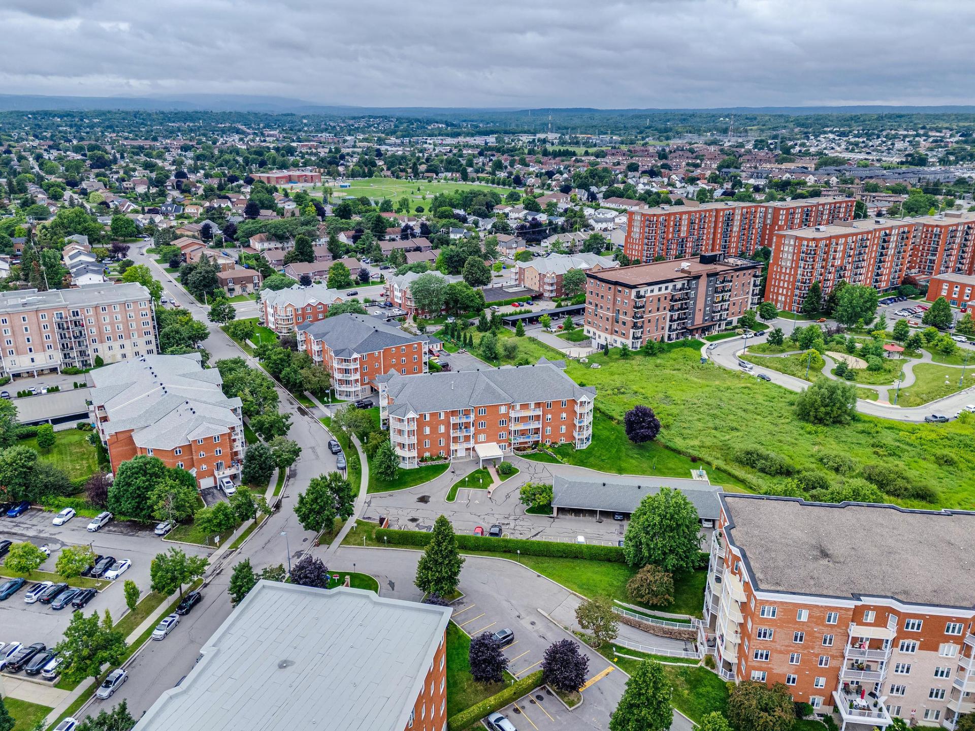 Vue aérienne du quartier et des environs